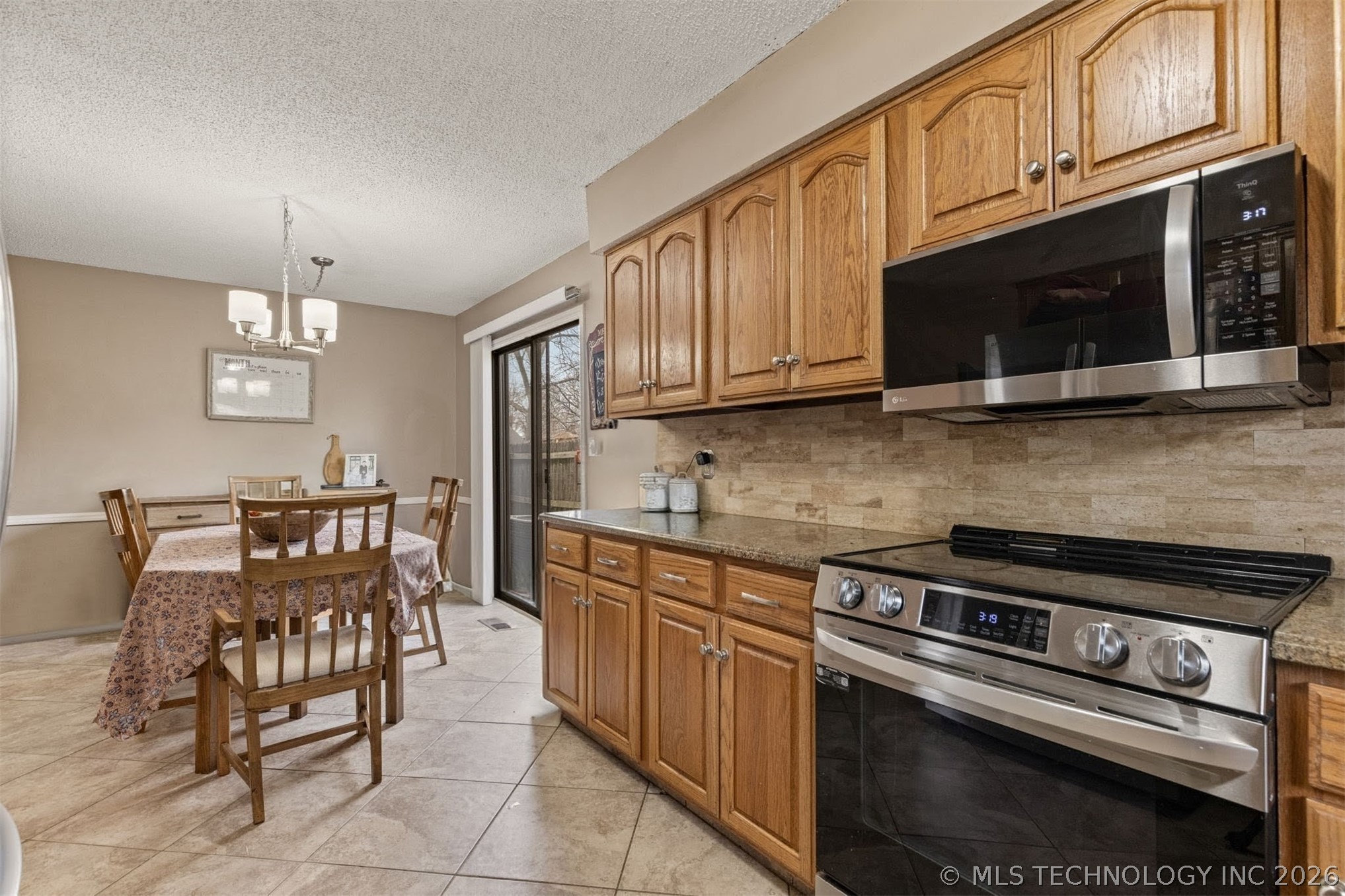 8209 S College Place Property Photo 22