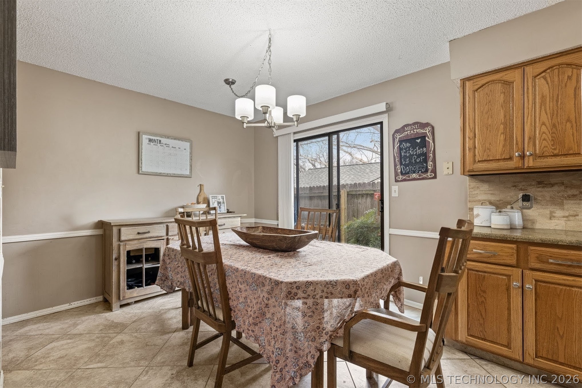 8209 S College Place Property Photo 23