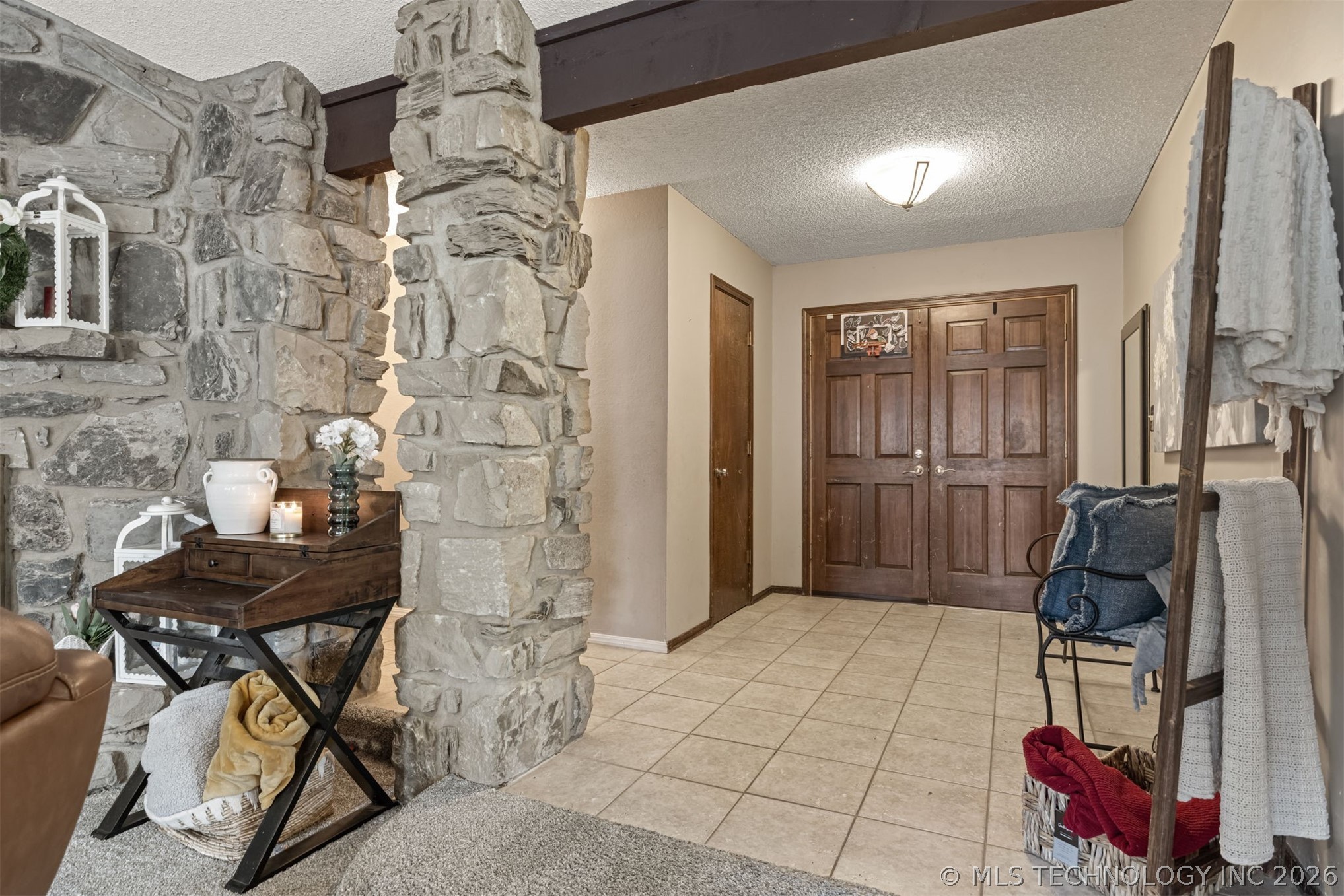 8209 S College Place Property Photo 26