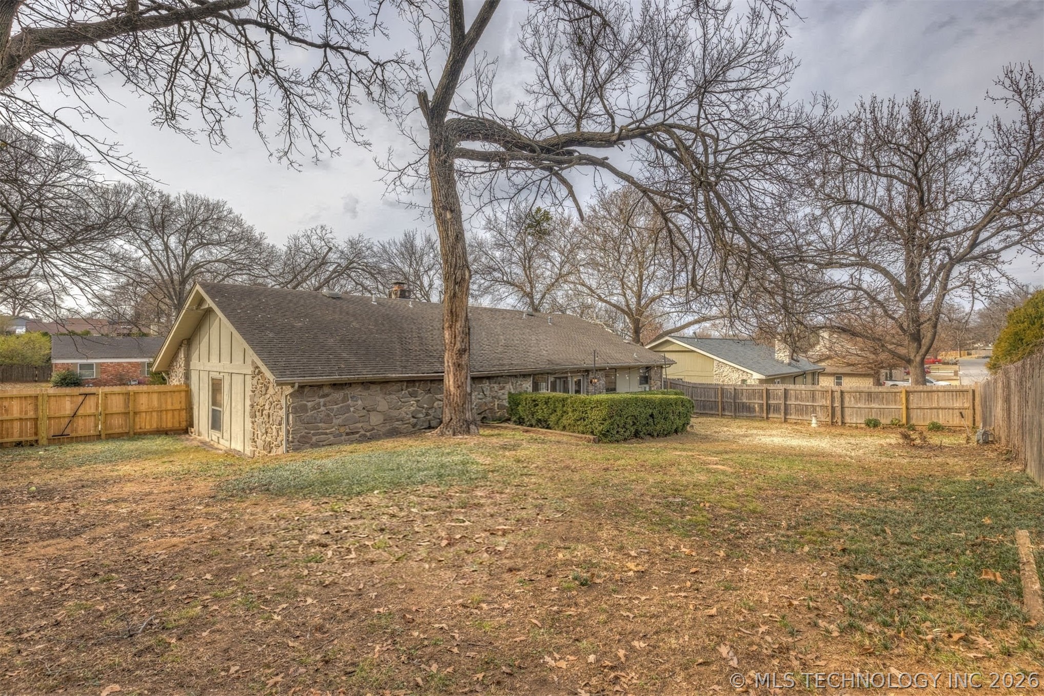 8209 S College Place Property Photo 47