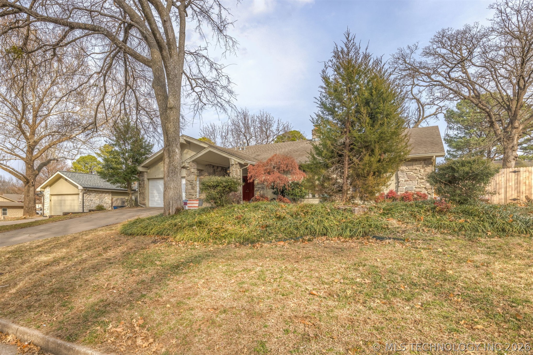 8209 S College Place Property Photo 51