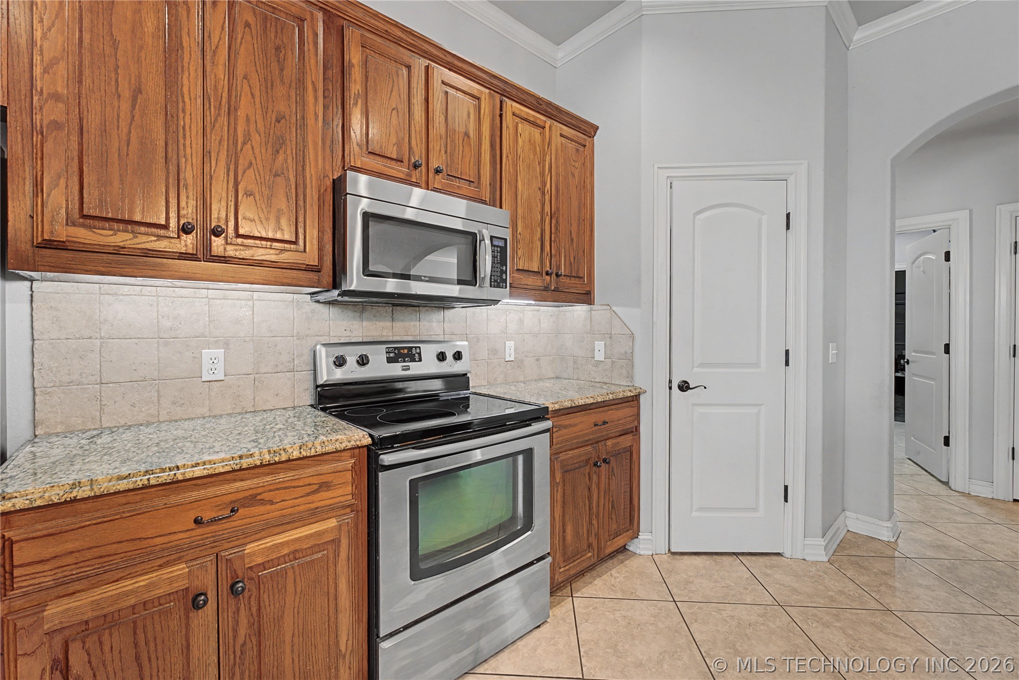 1211 E 135th Street S Property Photo 10