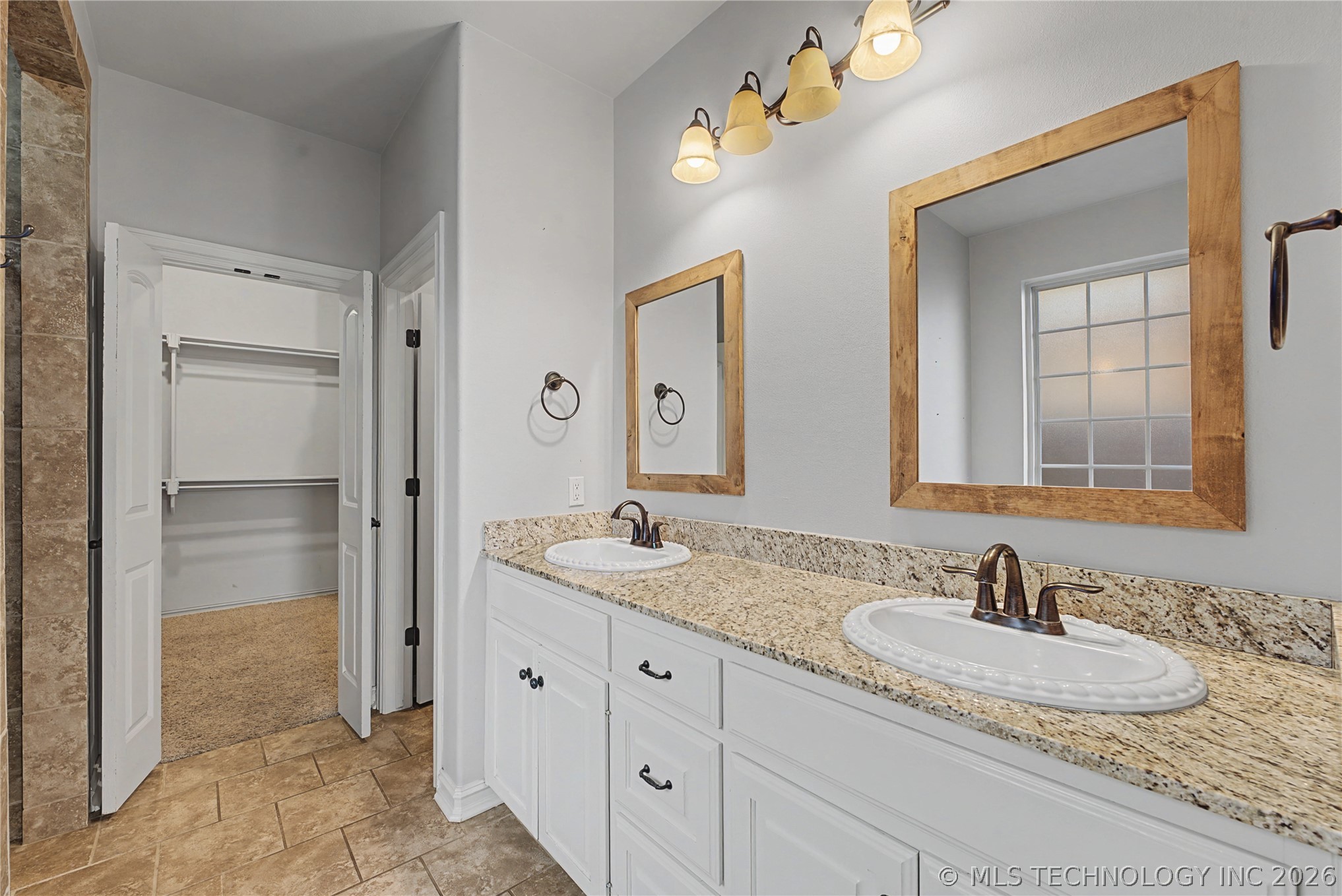1211 E 135th Street S Property Photo 14