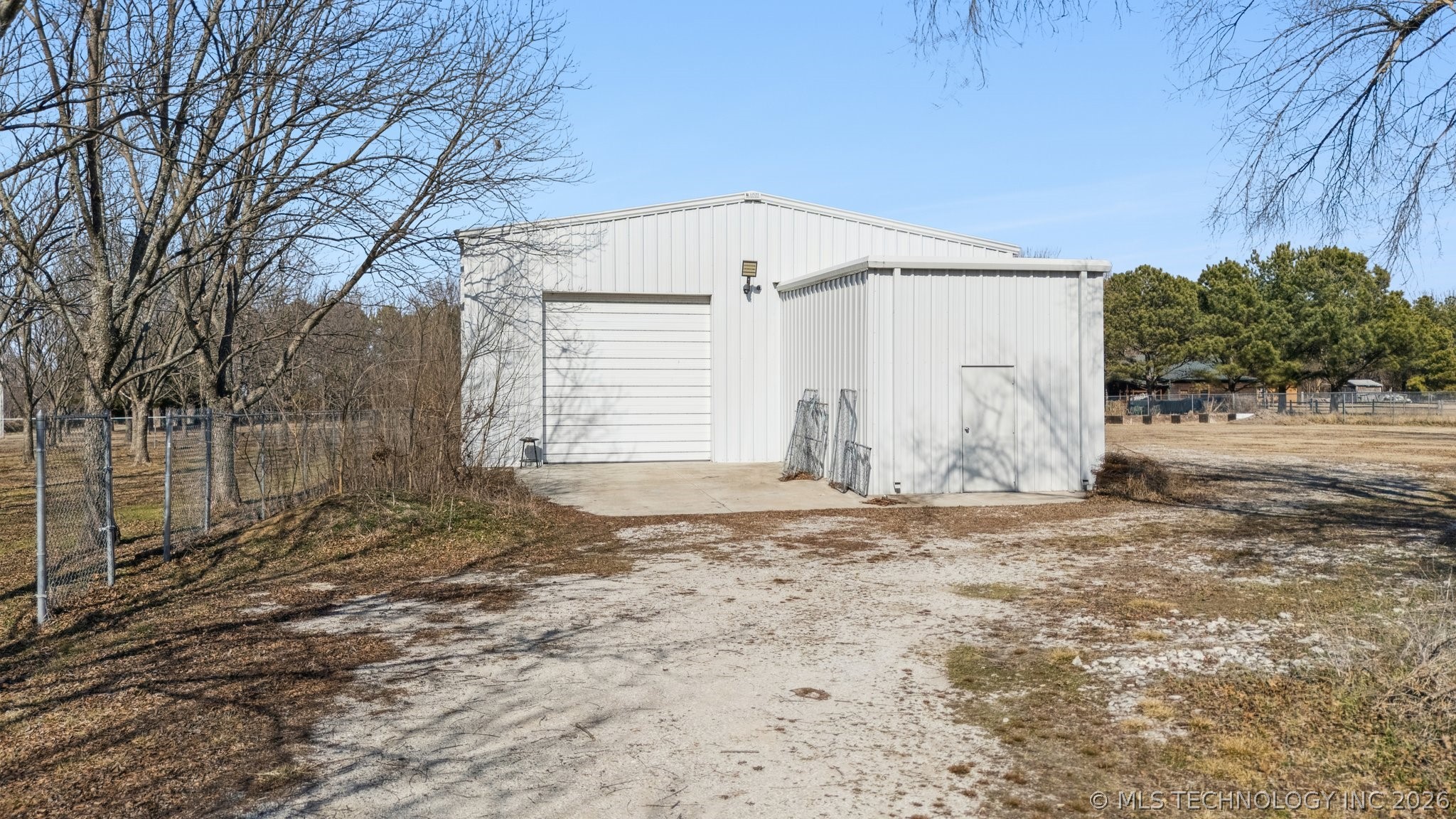 16017 E 580 Road Property Photo 5