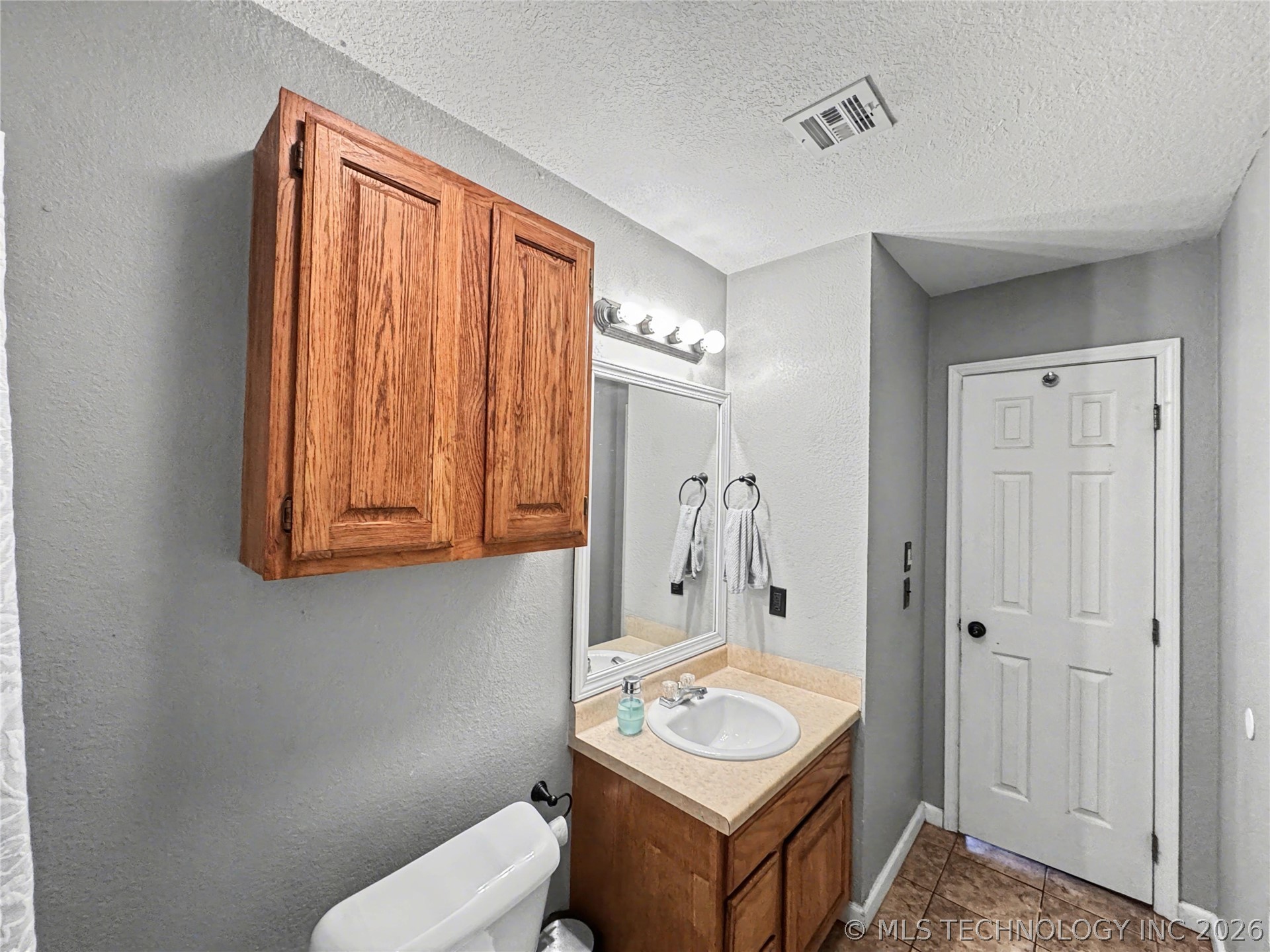 500 Covington Place Property Photo 40