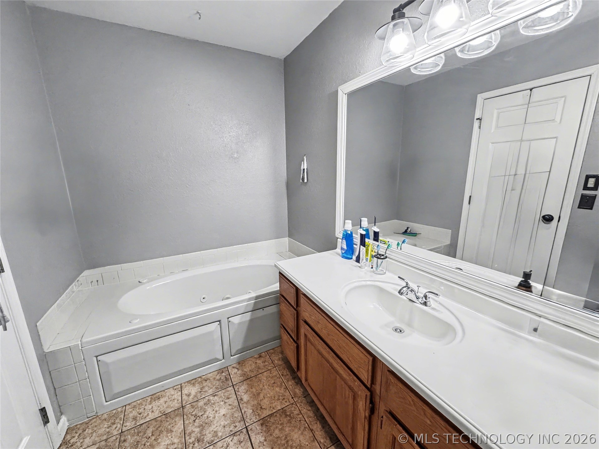 500 Covington Place Property Photo 49