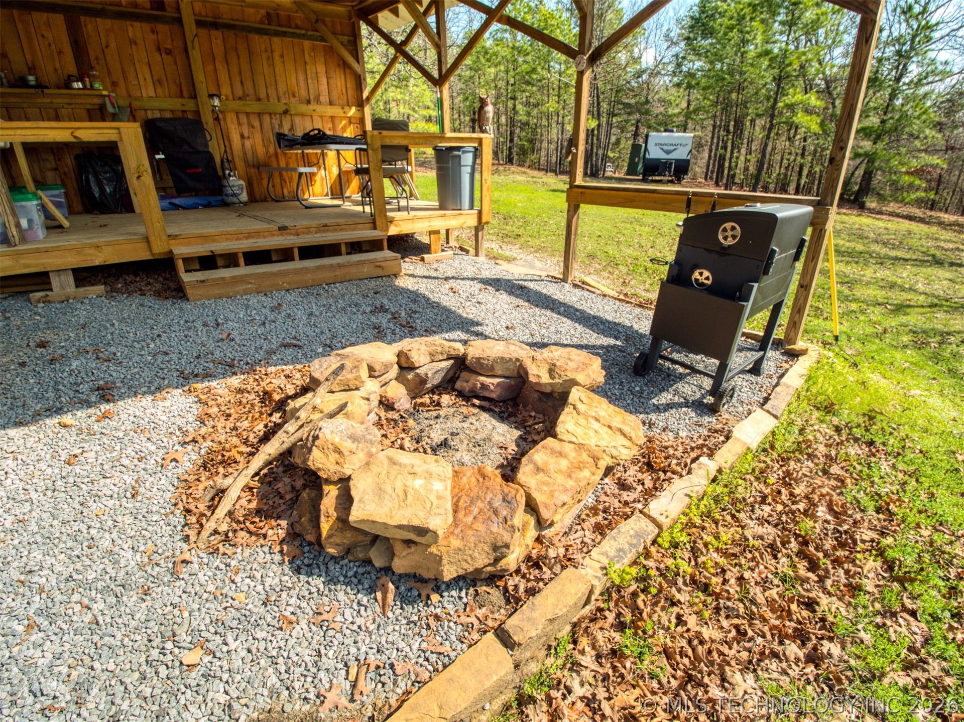 31541 W County Road 1350 Property Photo 8