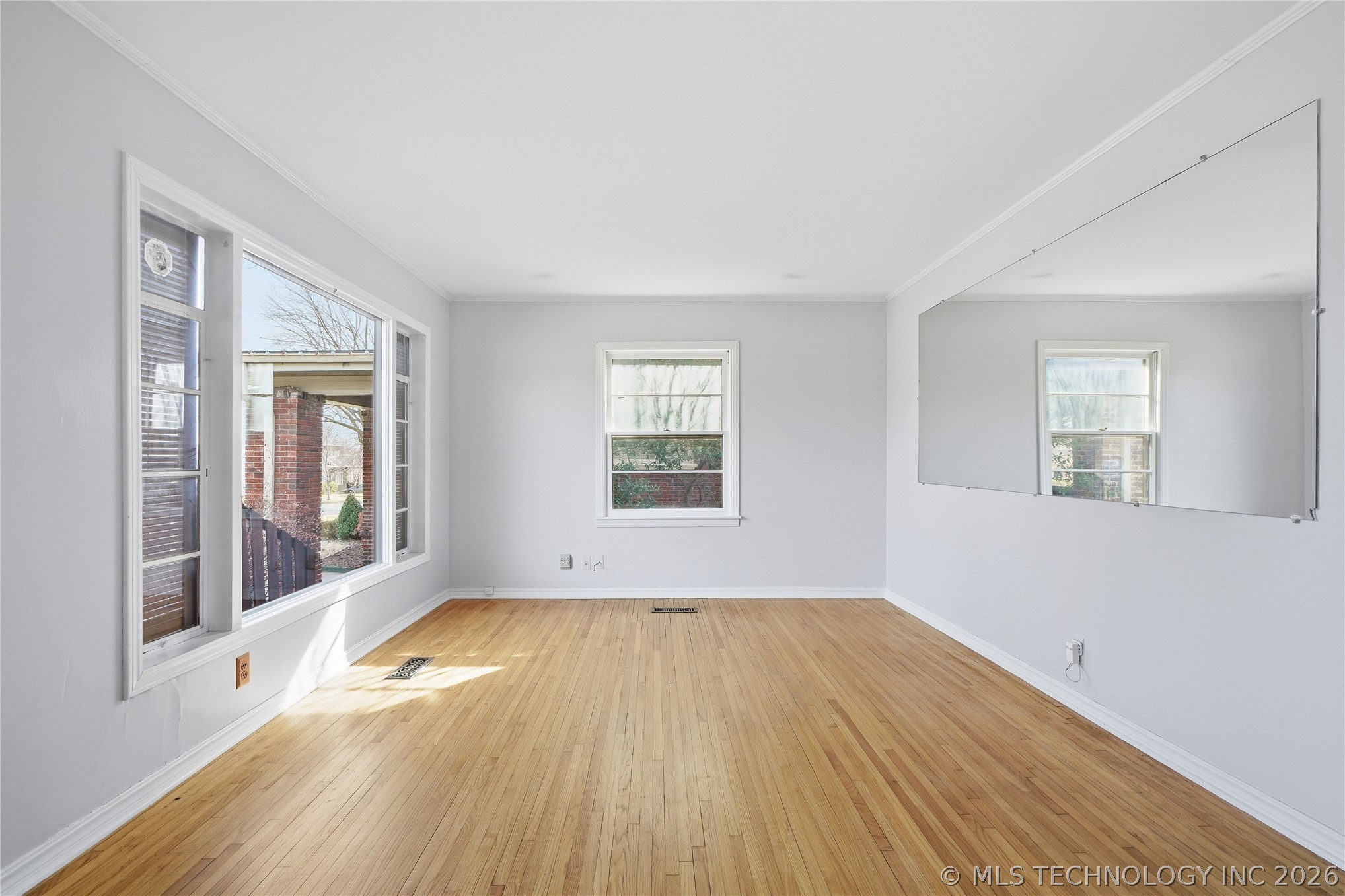 1746 S Yorktown Avenue Property Photo 9