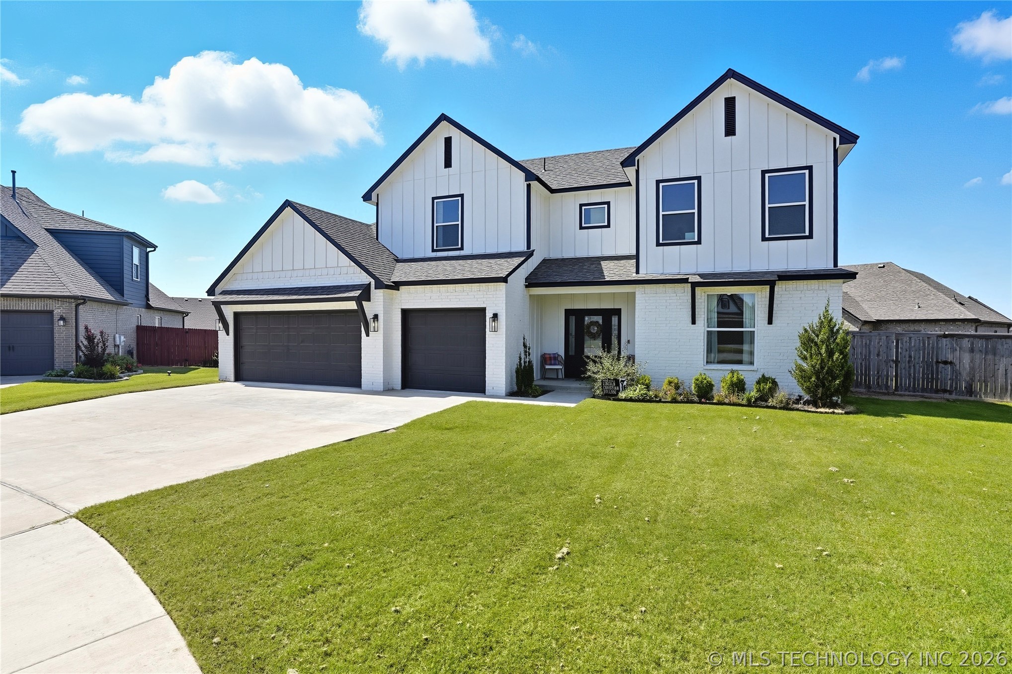 10434 S 232nd East Avenue Property Photo 2