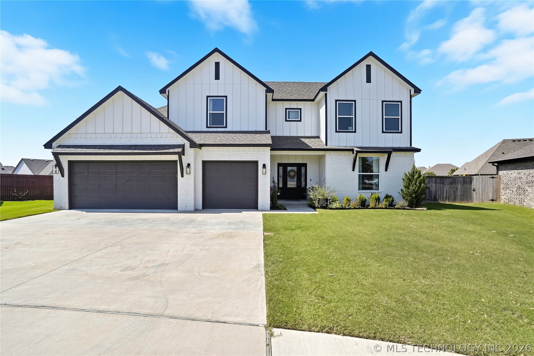 10434 S 232nd East Avenue Property Photo 3