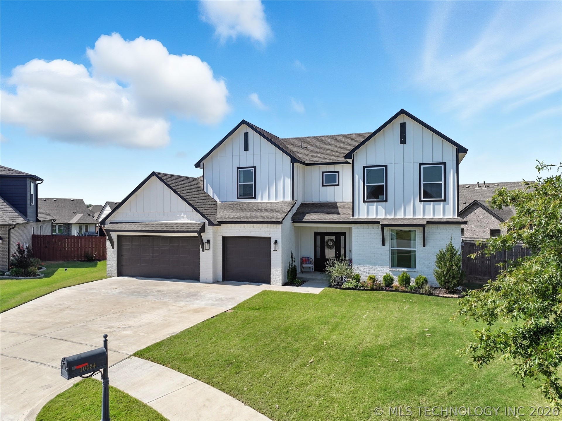 10434 S 232nd East Avenue Property Photo 6