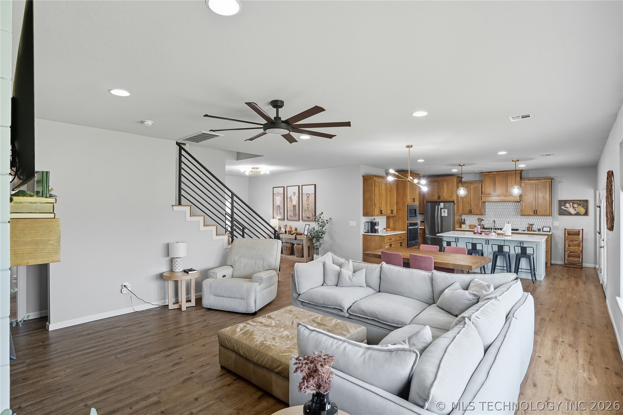 10434 S 232nd East Avenue Property Photo 13