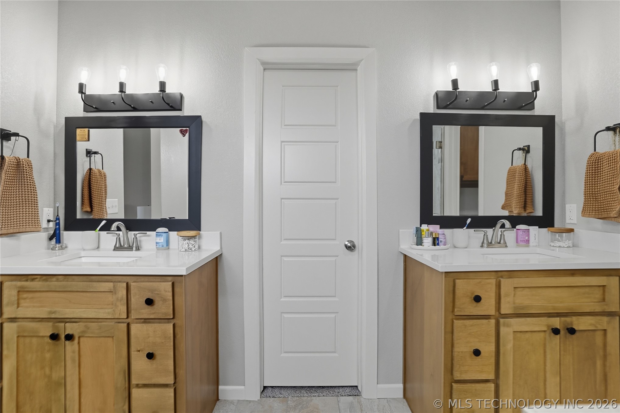 10434 S 232nd East Avenue Property Photo 34