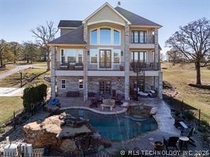 2973 N Lakeside Circle Property Photo 2