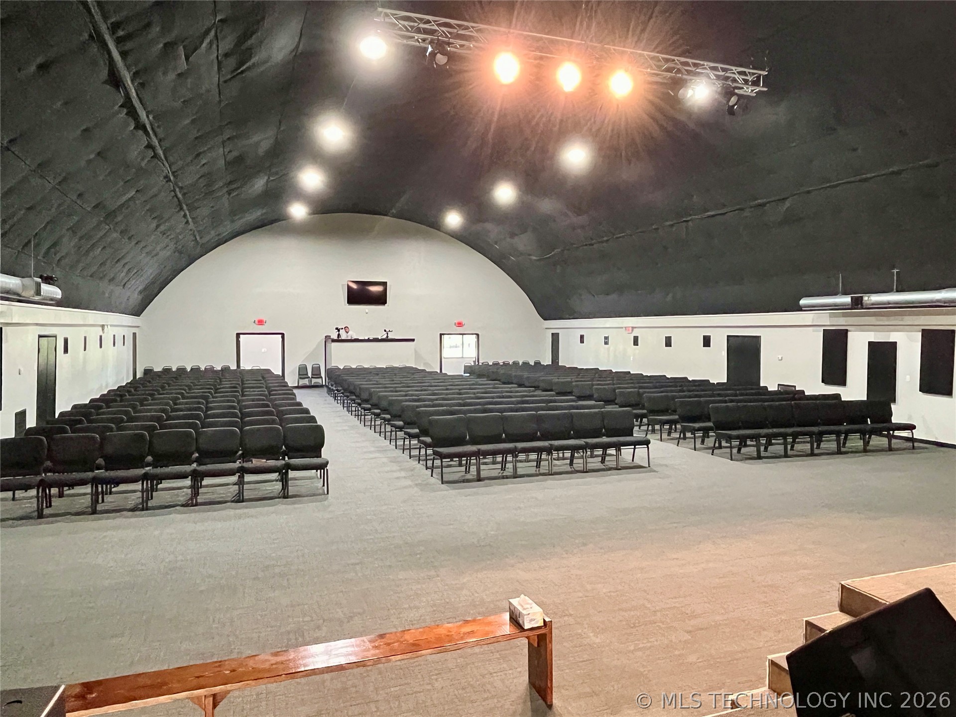 2710 S Cherokee Drive Property Photo 12