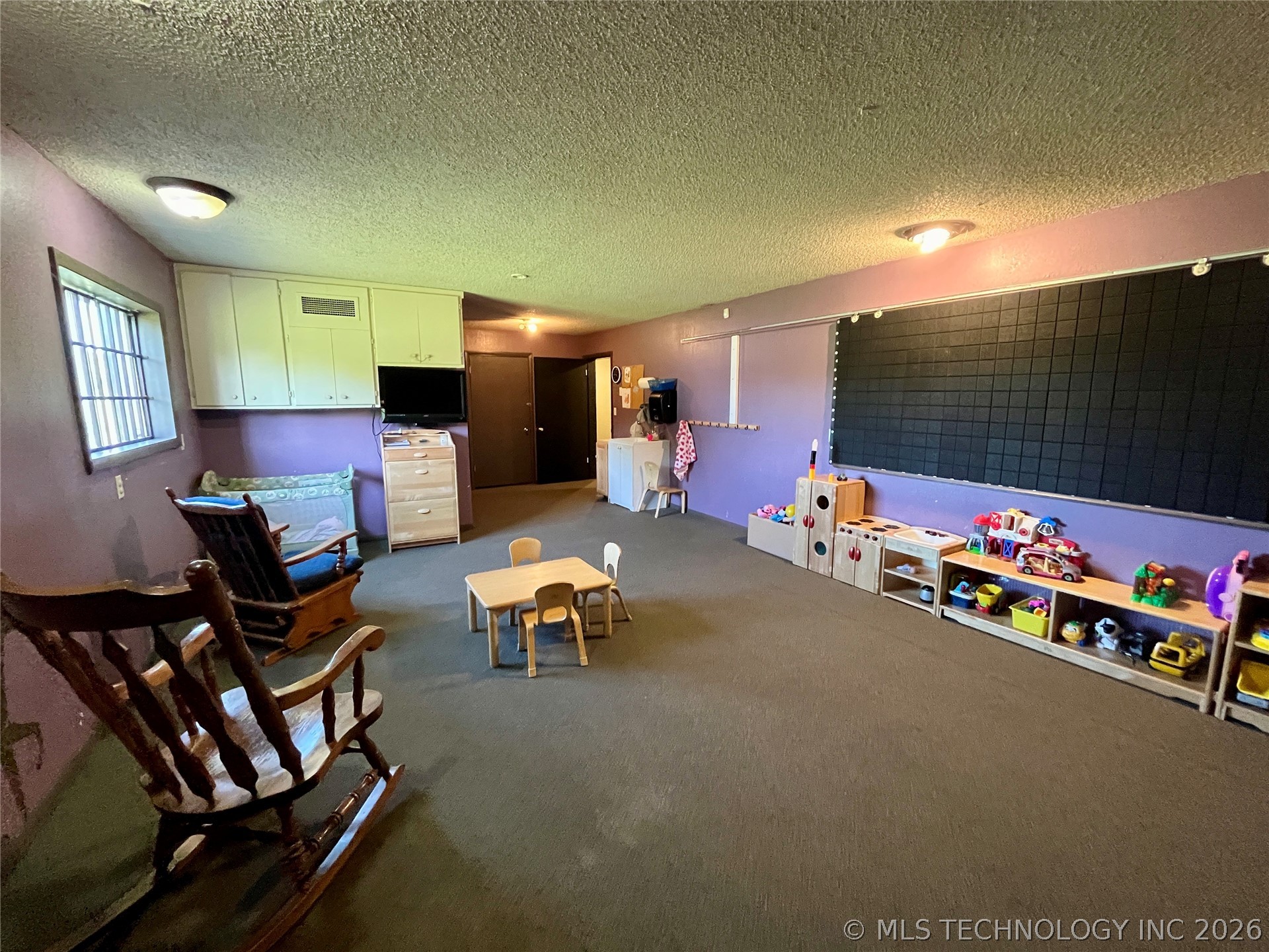 2710 S Cherokee Drive Property Photo 13