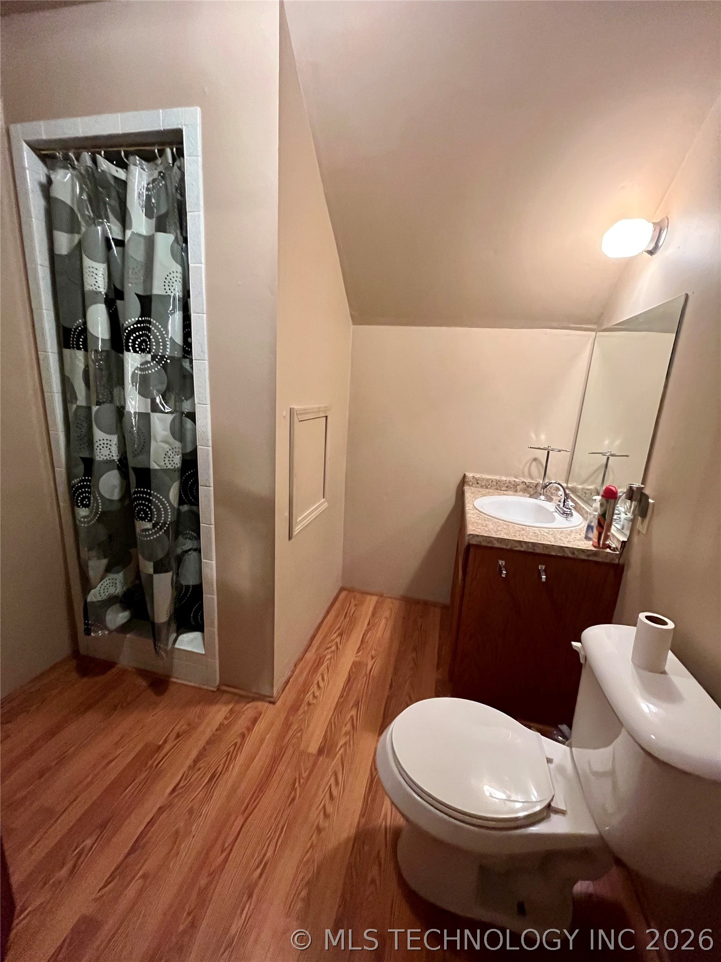 2710 S Cherokee Drive Property Photo 18