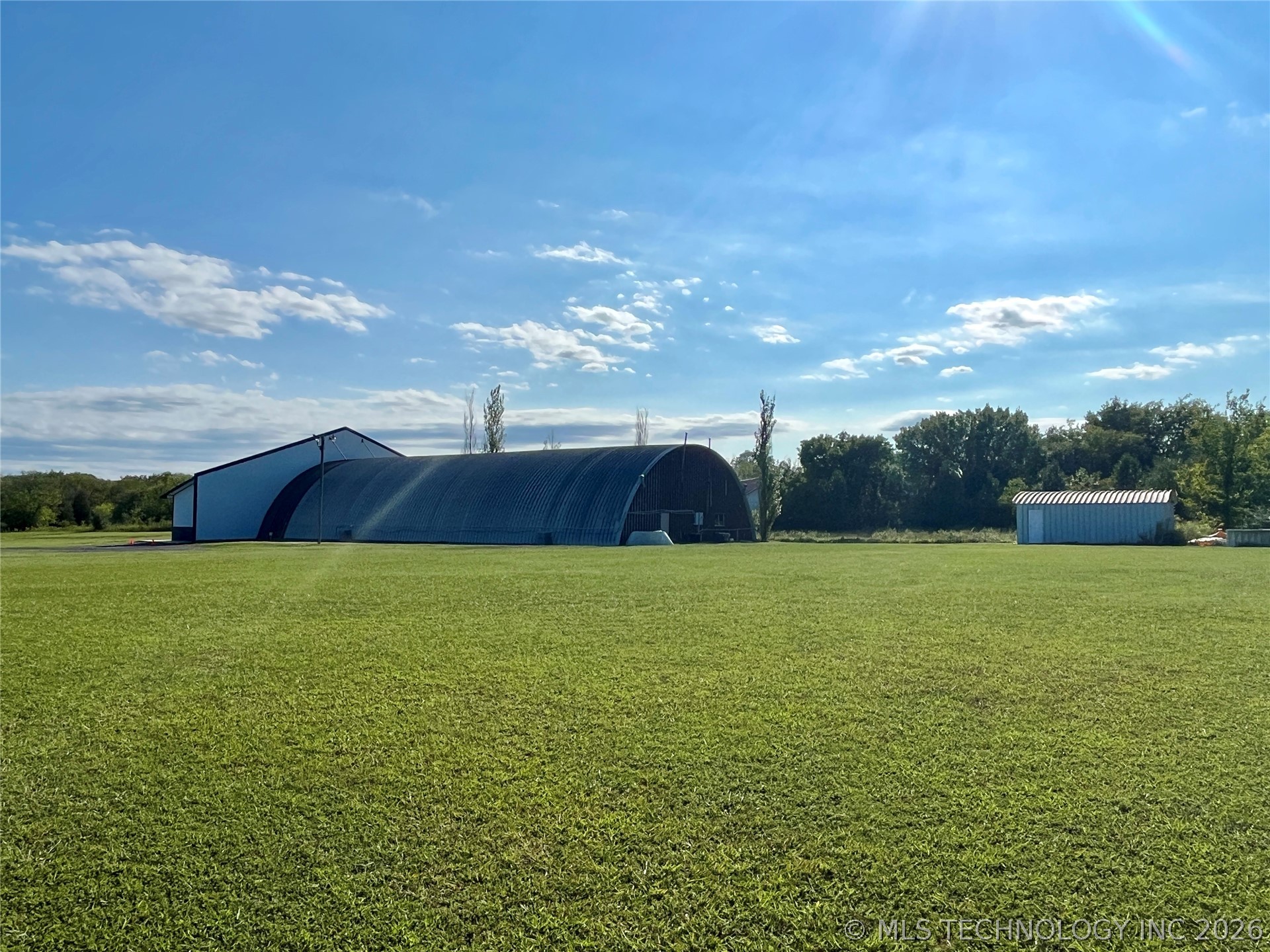 2710 S Cherokee Drive Property Photo 21