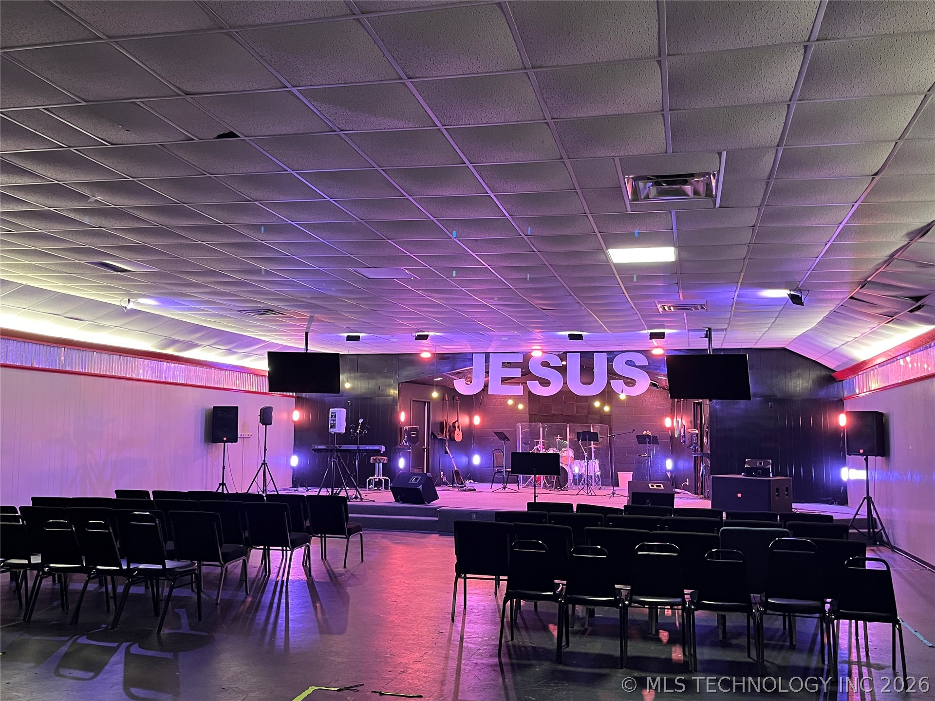 2710 S Cherokee Drive Property Photo 28