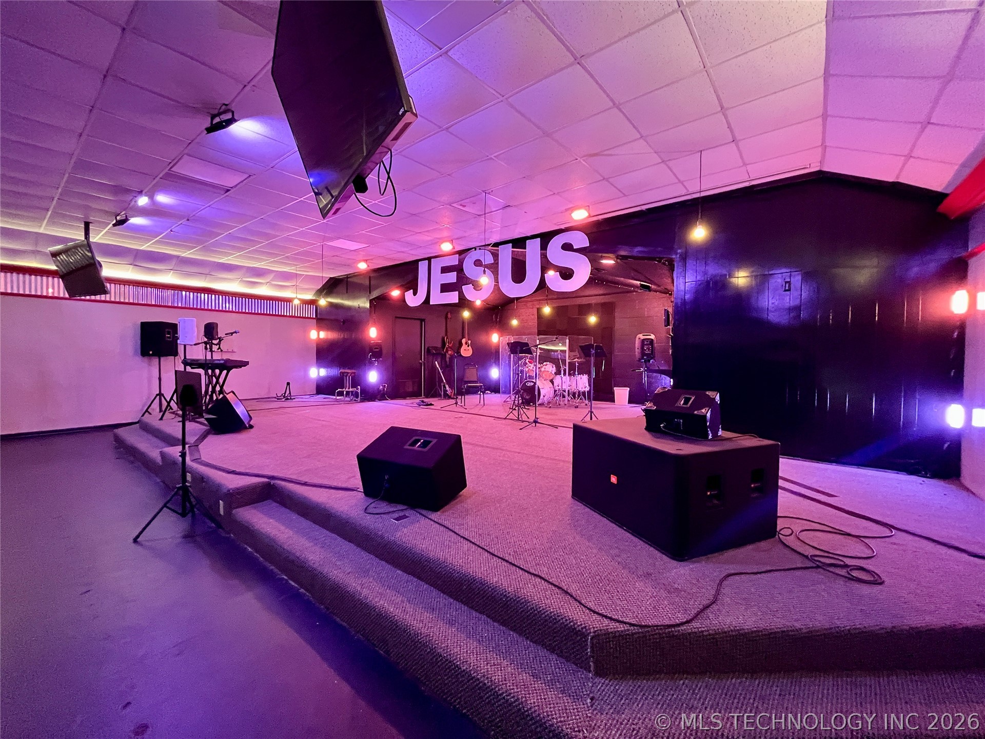 2710 S Cherokee Drive Property Photo 30