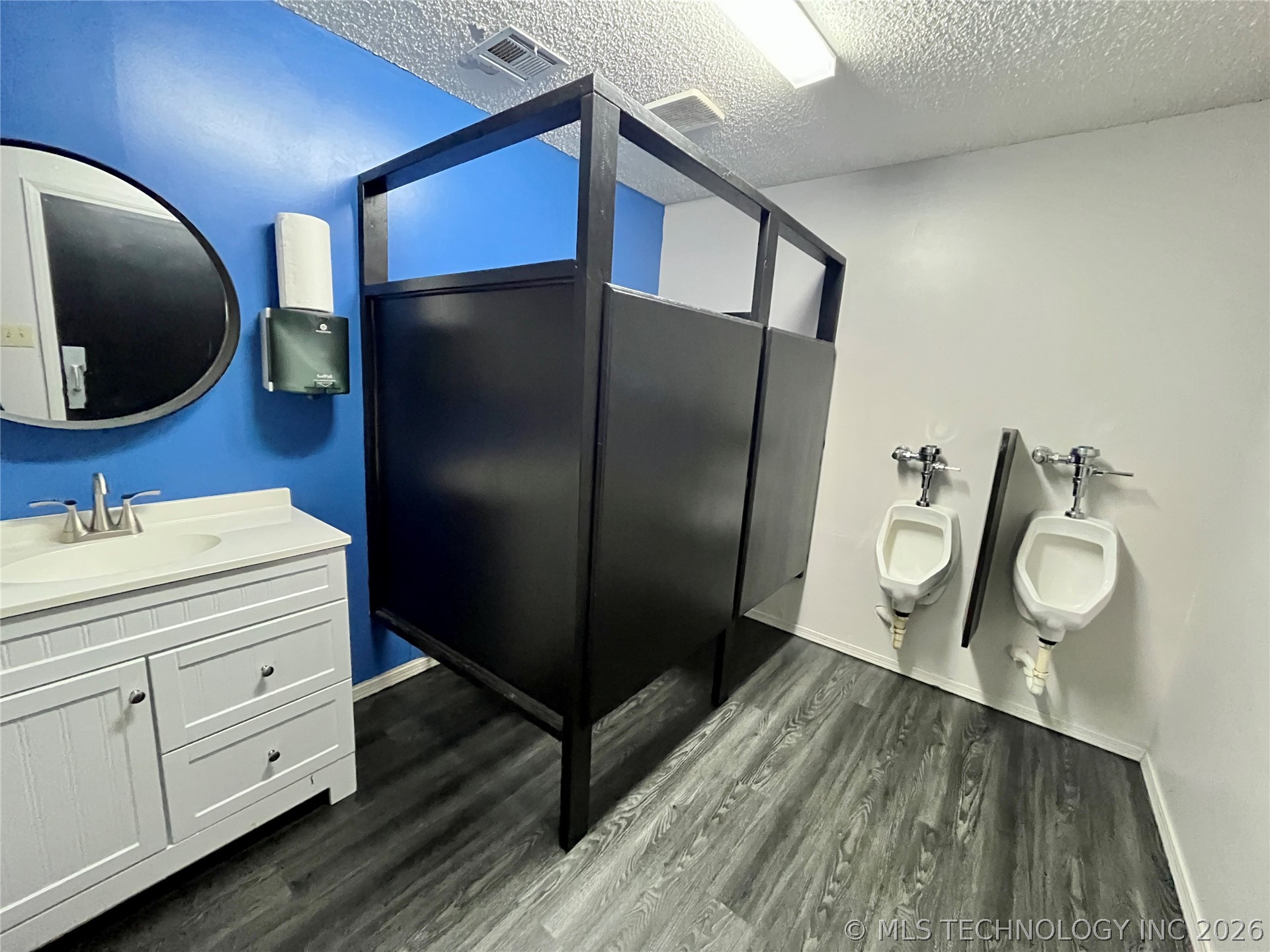 2710 S Cherokee Drive Property Photo 38