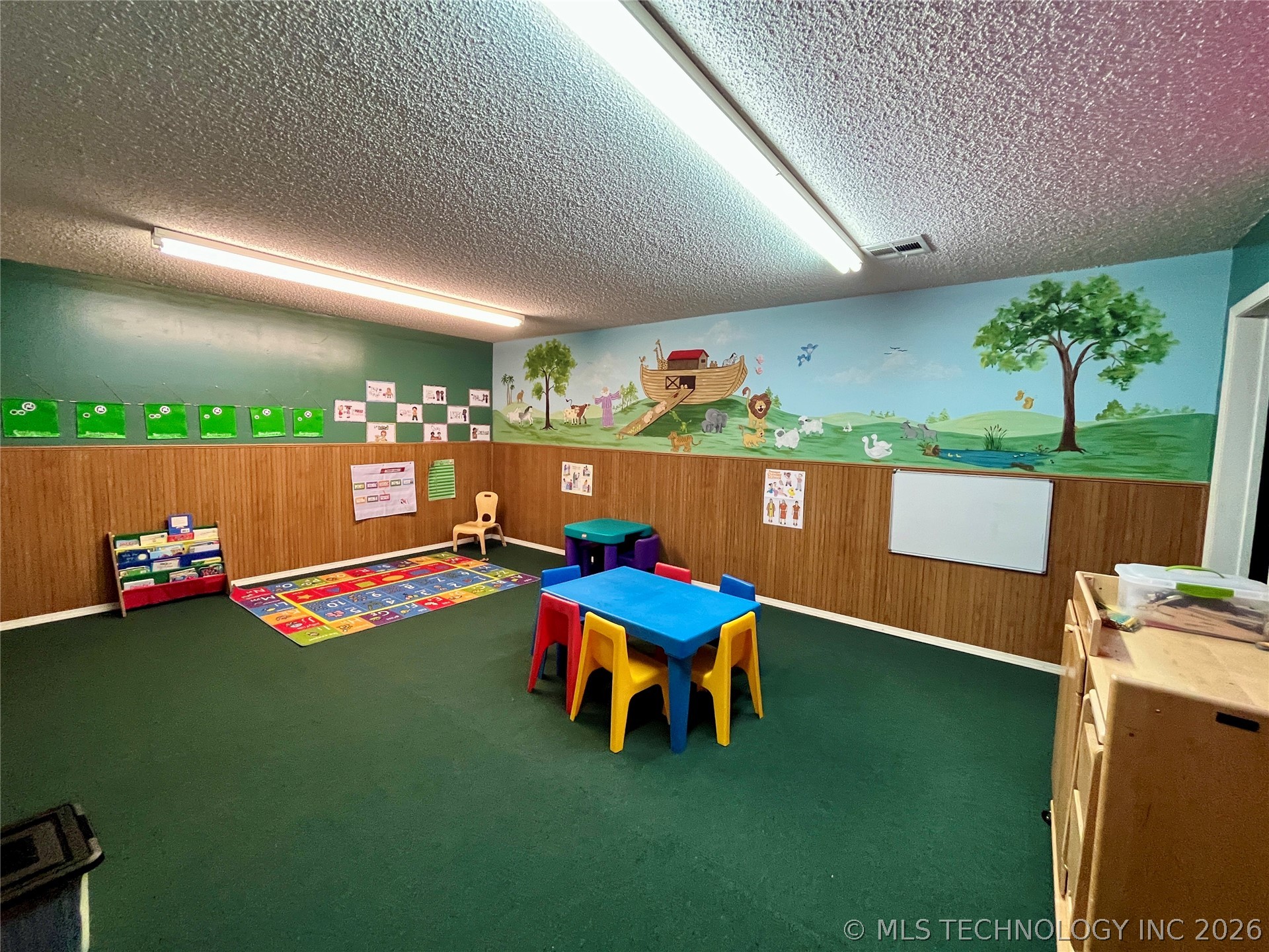 2710 S Cherokee Drive Property Photo 39