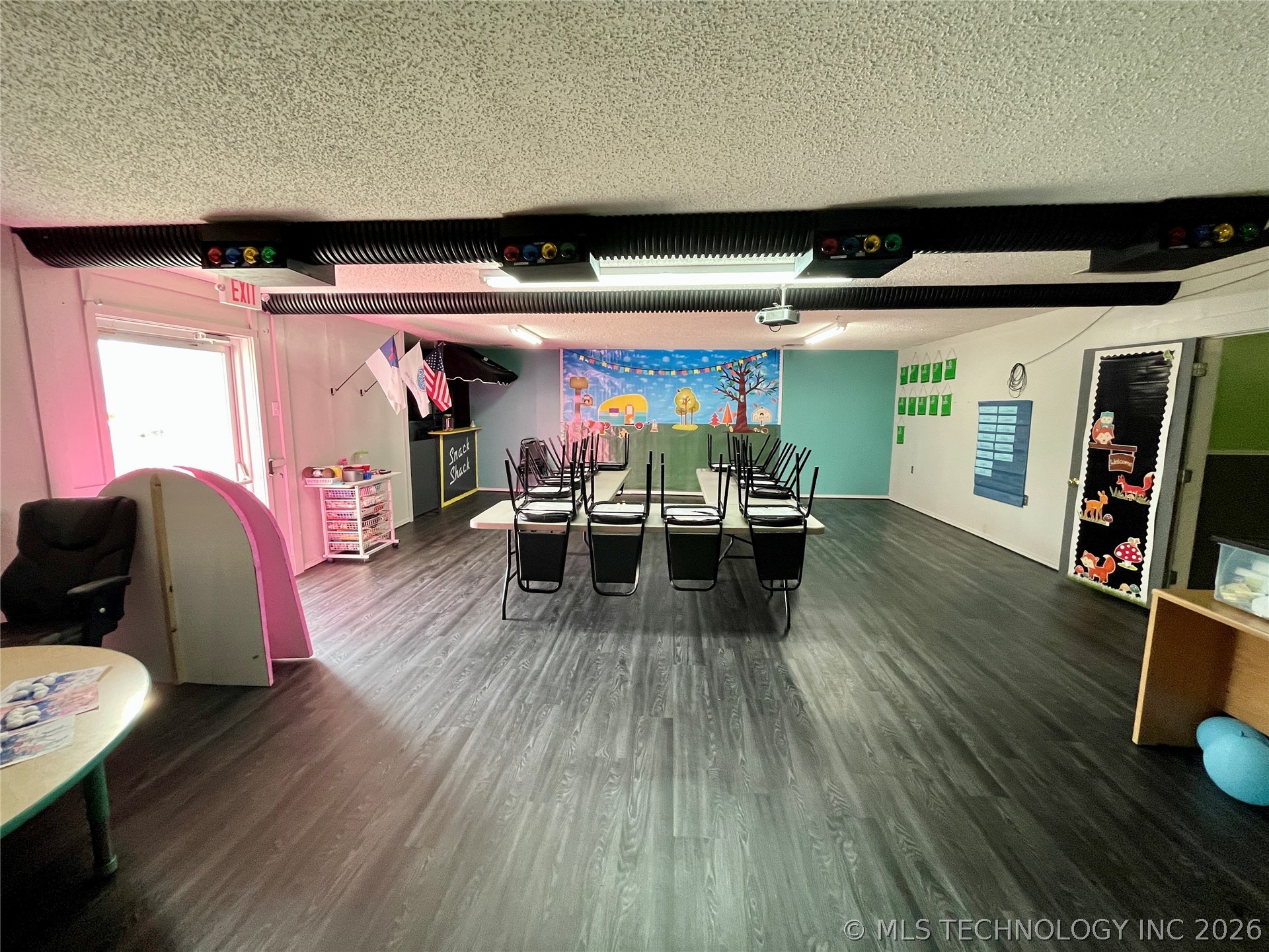 2710 S Cherokee Drive Property Photo 42