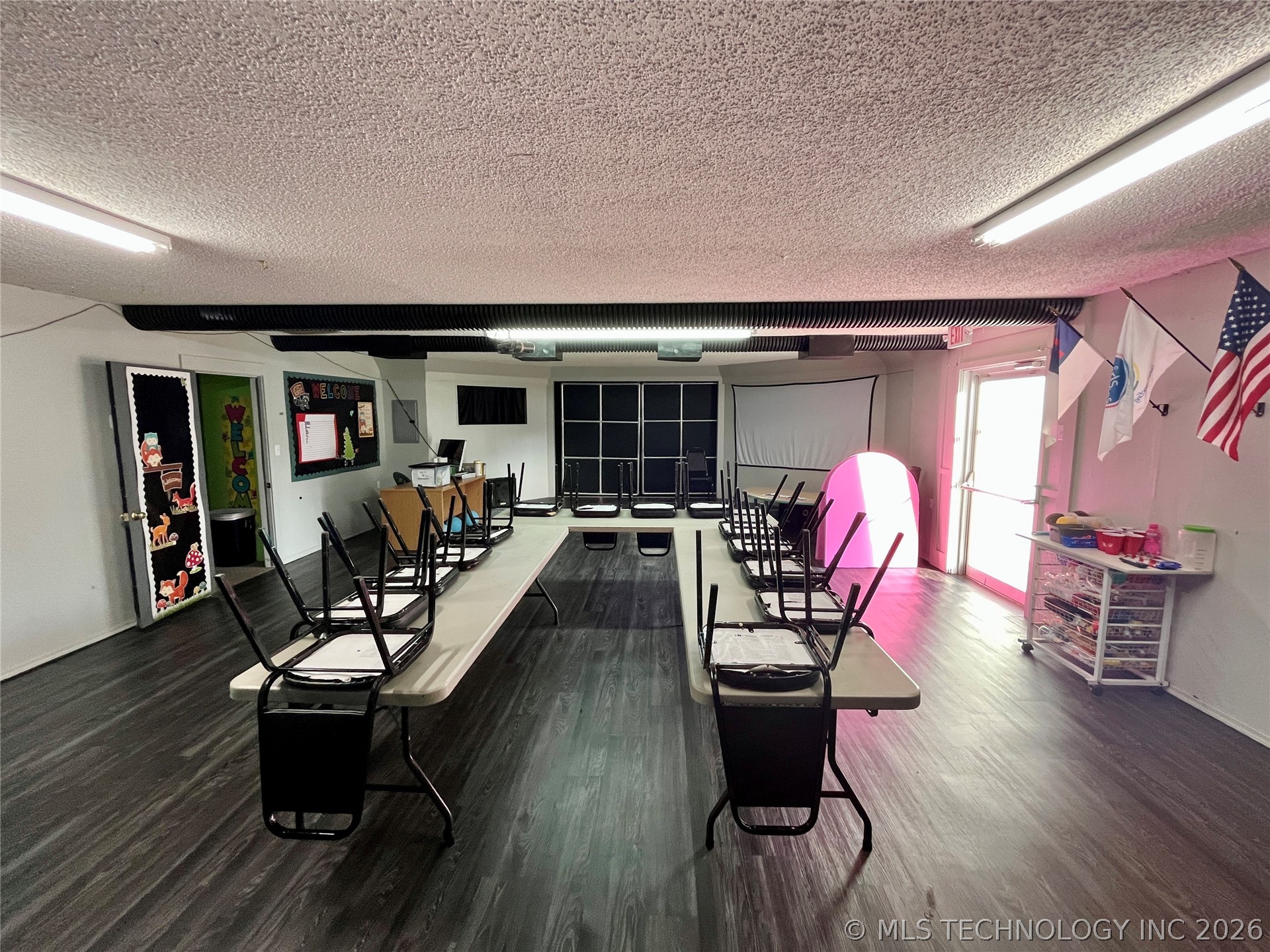 2710 S Cherokee Drive Property Photo 43