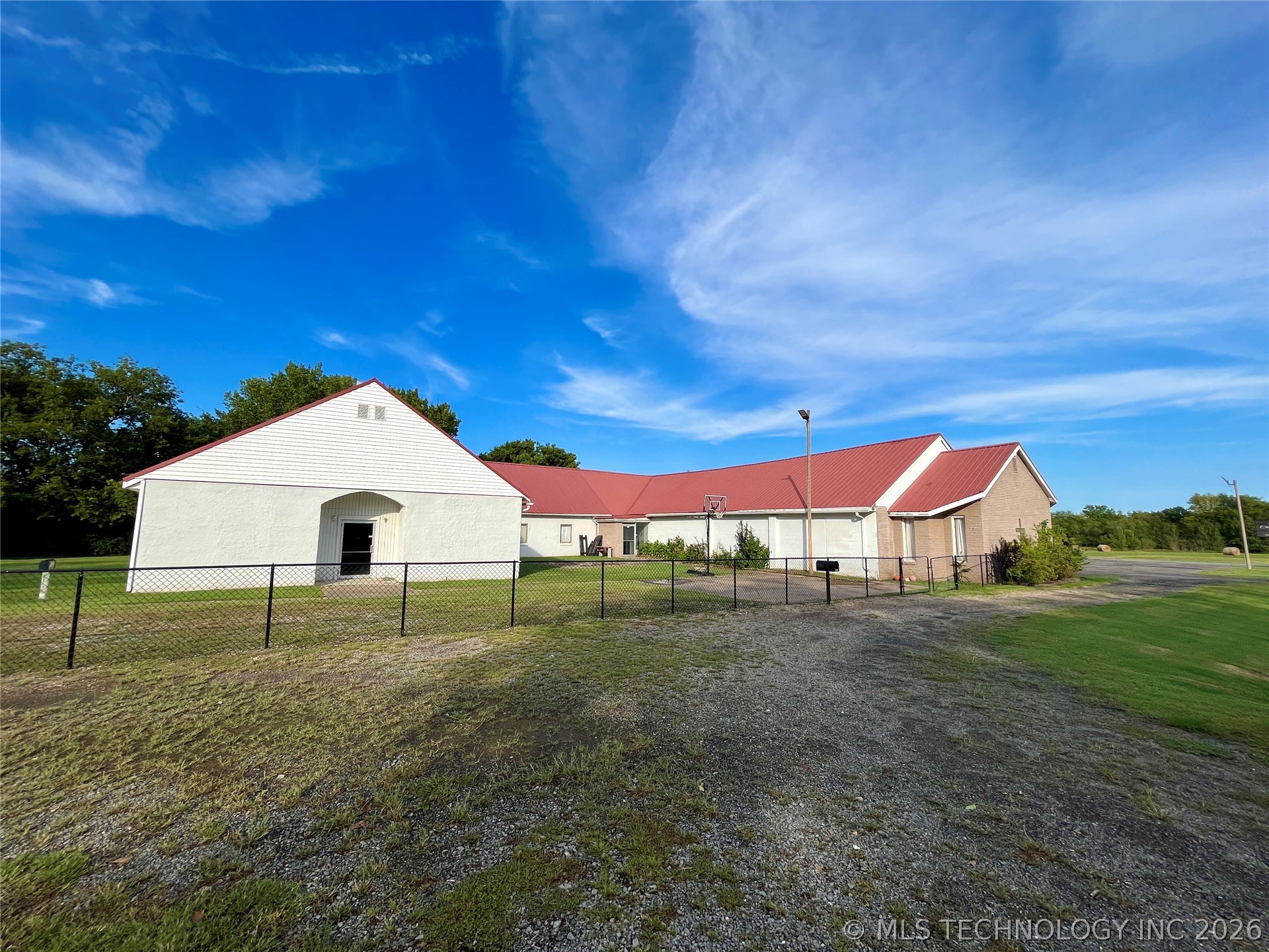 2710 S Cherokee Drive Property Photo 44