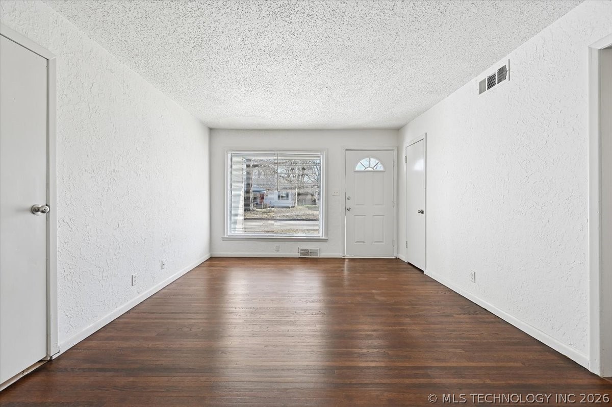 5510 S Boston Place Property Photo 6