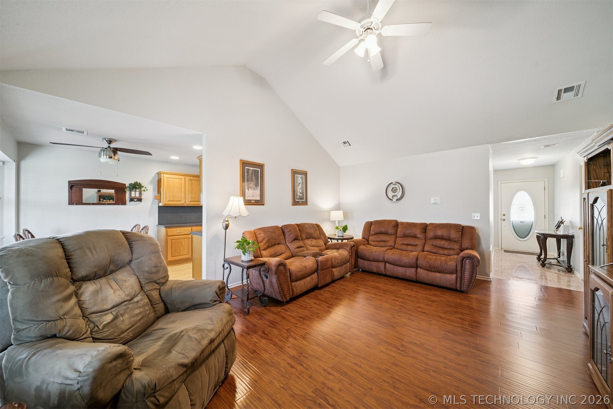 18466 S Ash Road Property Photo 4
