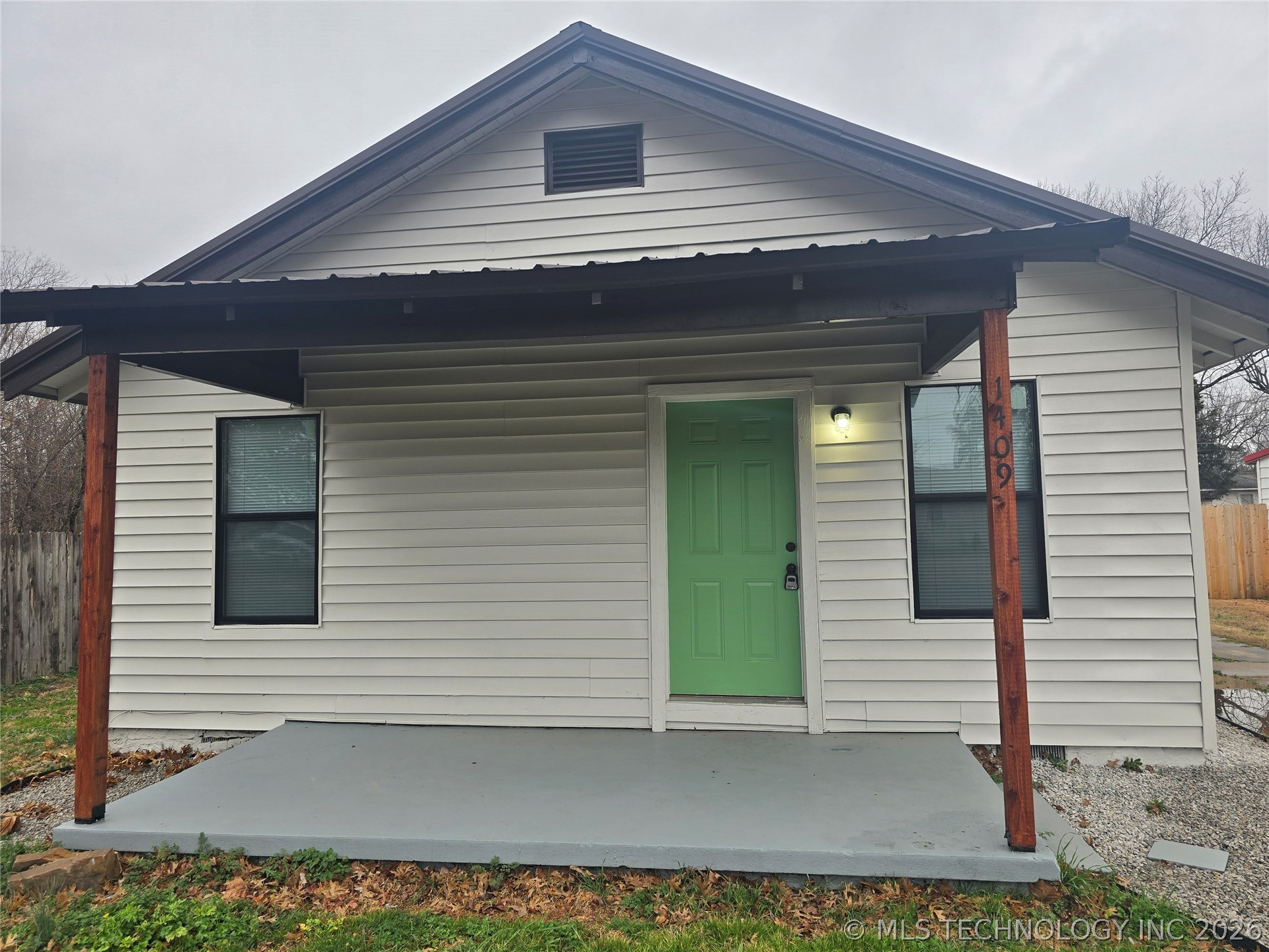 1409 Summit Street Property Photo 1