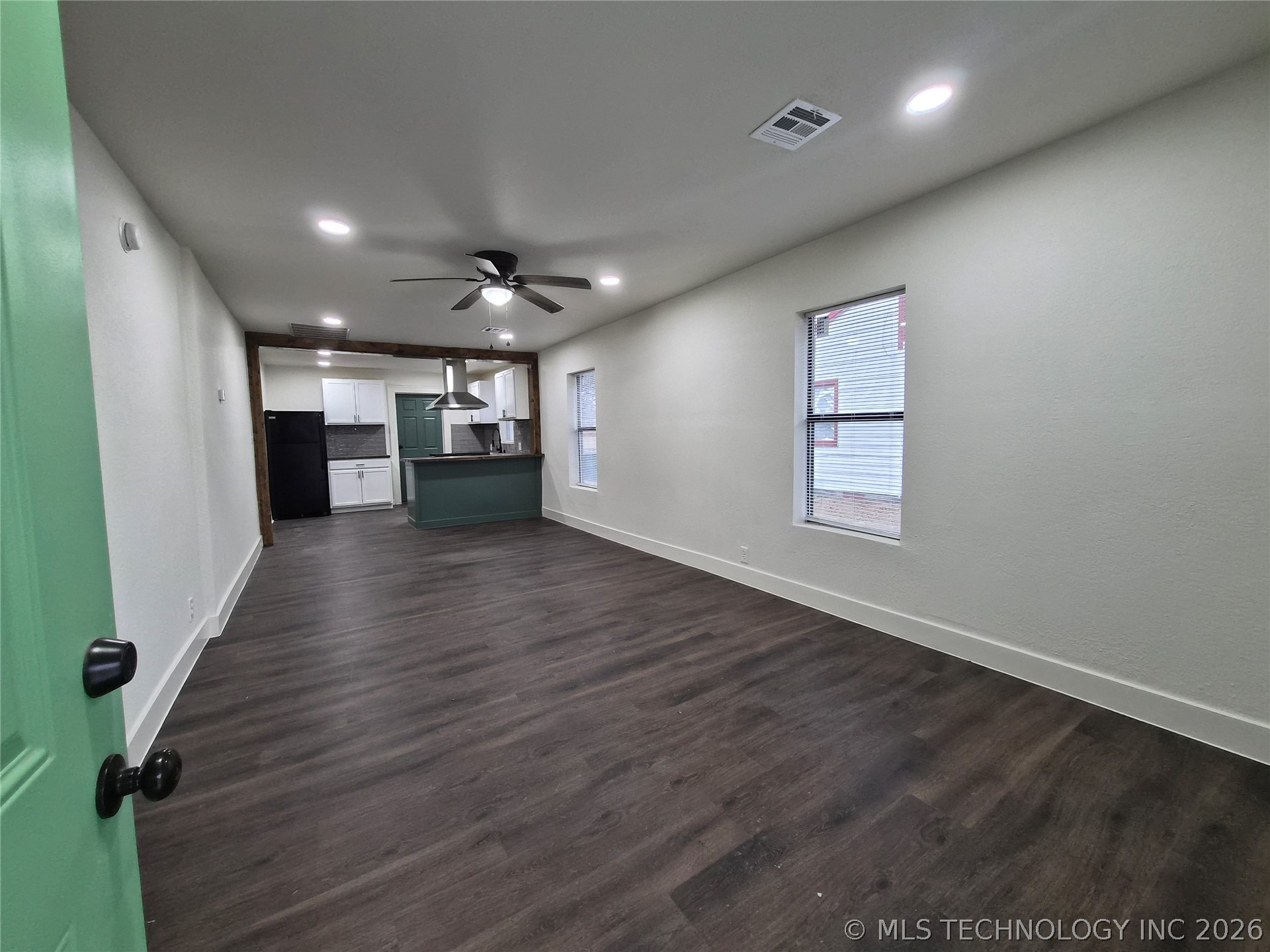 1409 Summit Street Property Photo 2