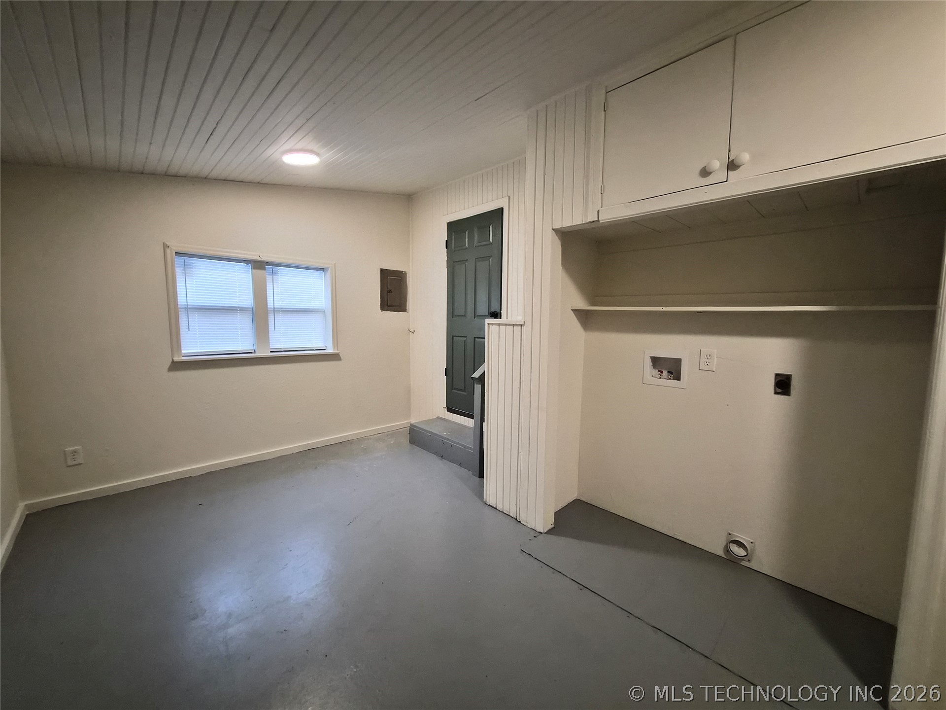 1409 Summit Street Property Photo 8