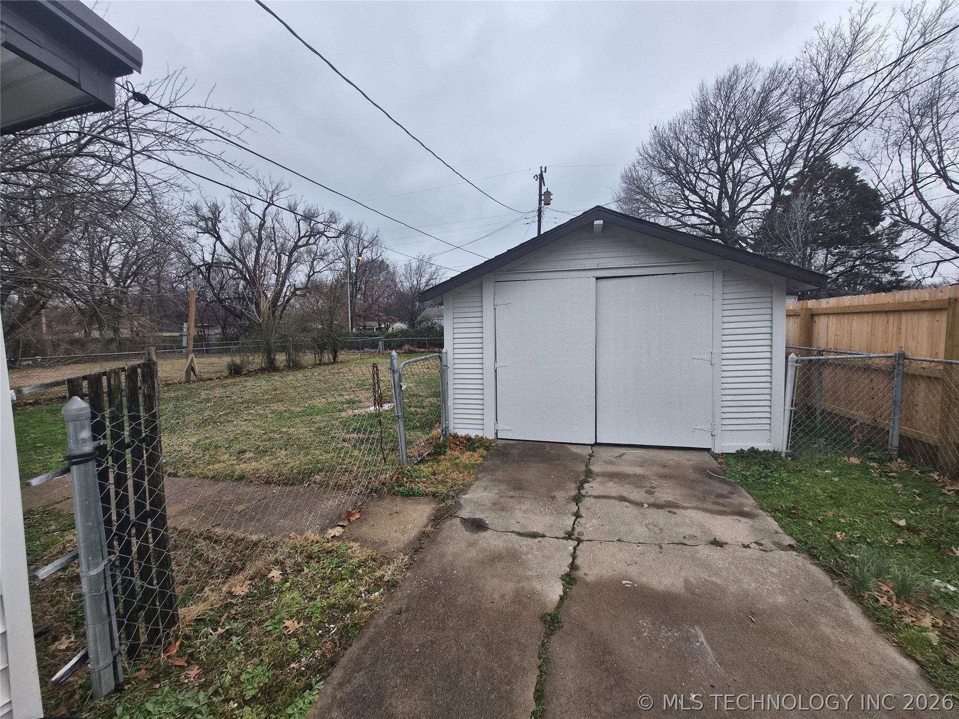 1409 Summit Street Property Photo 13