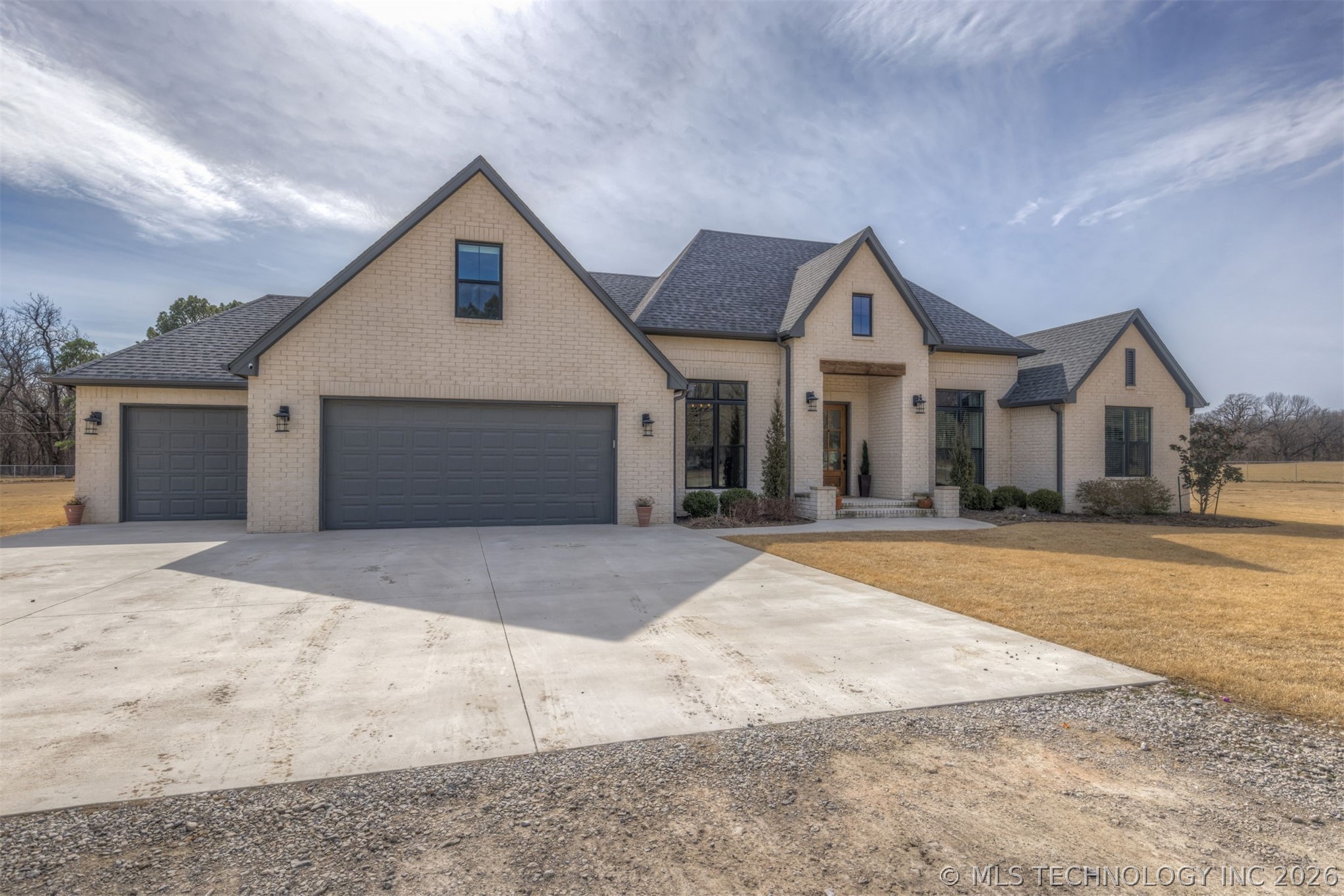 25672 E 166th Street Property Photo 9