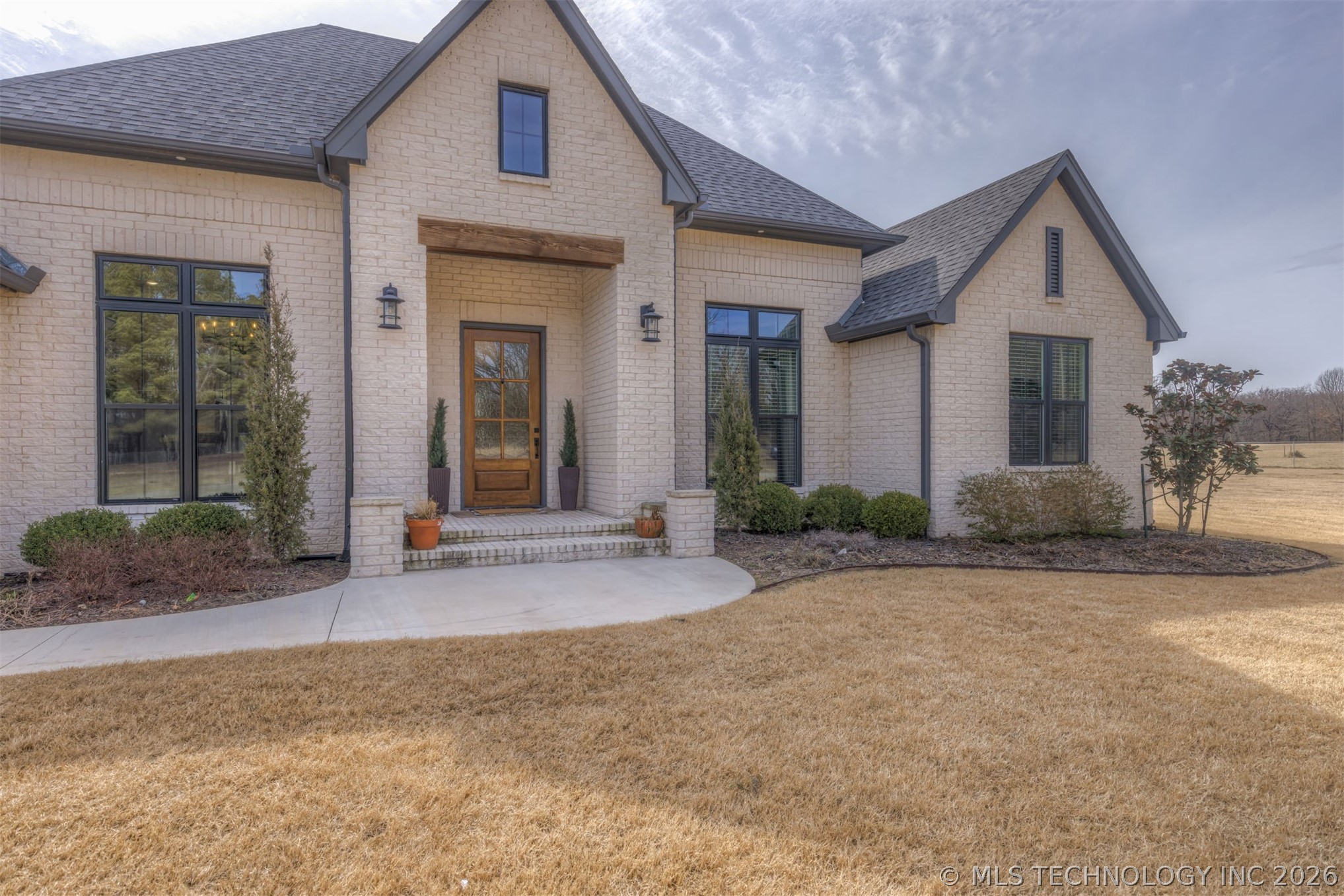 25672 E 166th Street Property Photo 10