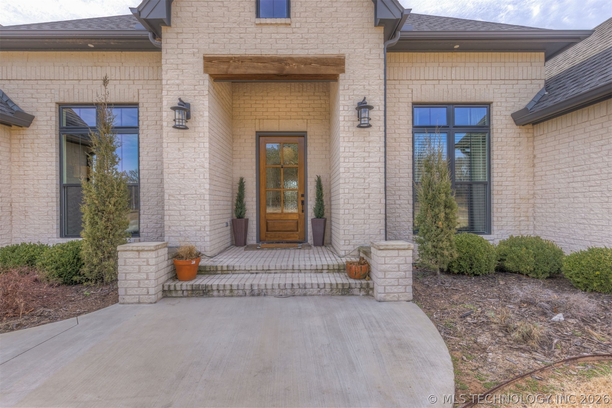 25672 E 166th Street Property Photo 11