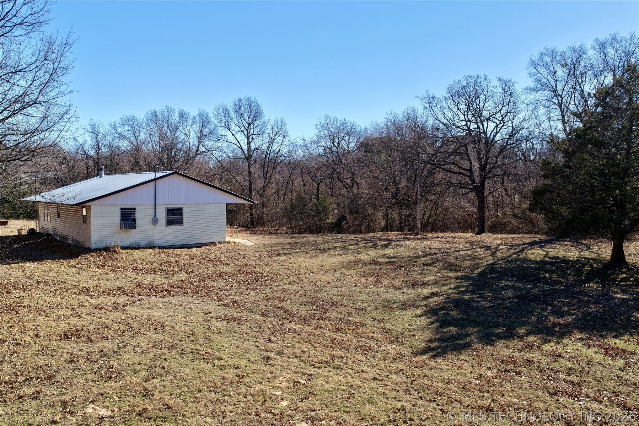 417188 E 1135 Road Property Photo 10