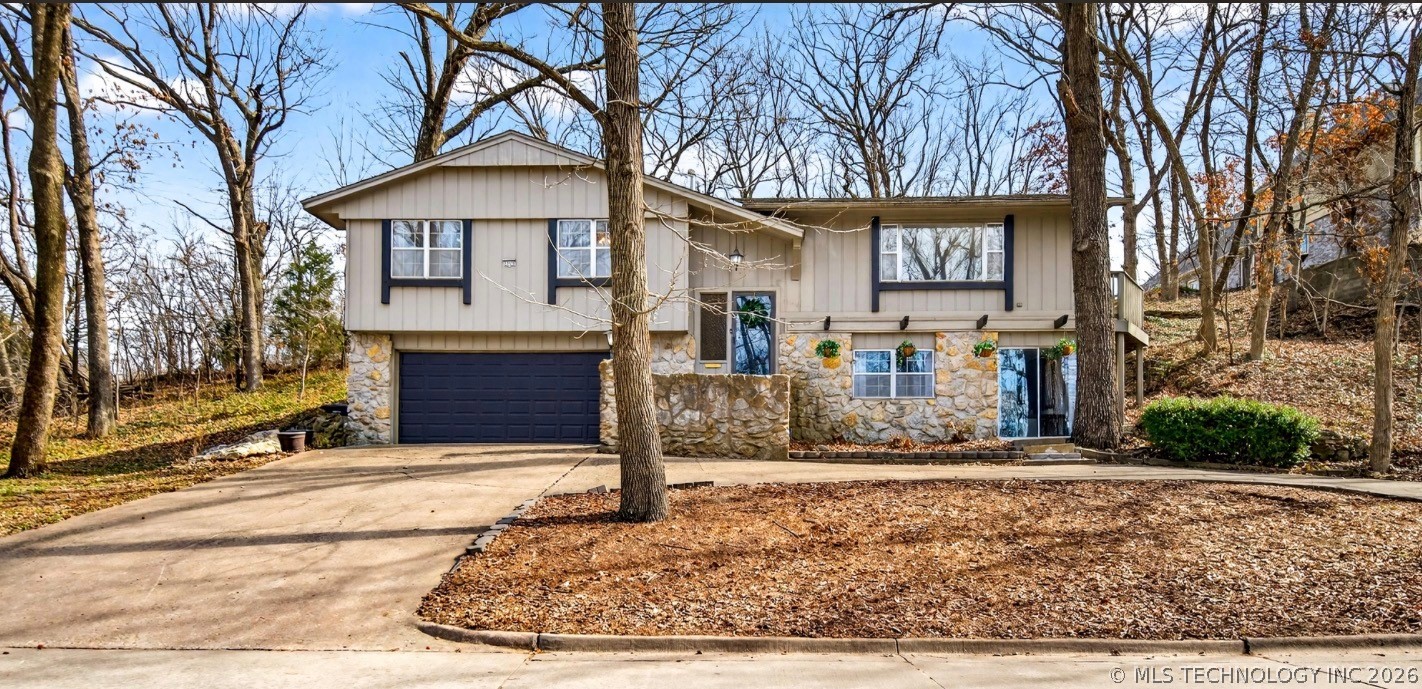 1800 Polaris Drive Property Photo 1