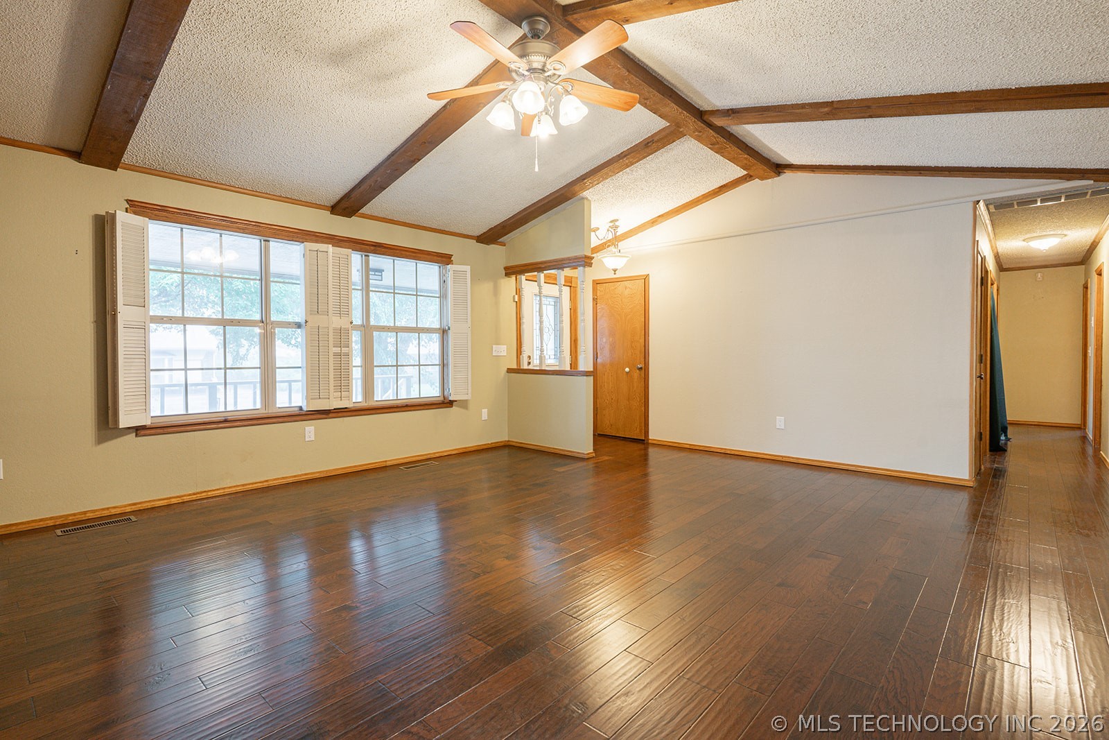 902 S Mission Avenue Property Photo 5