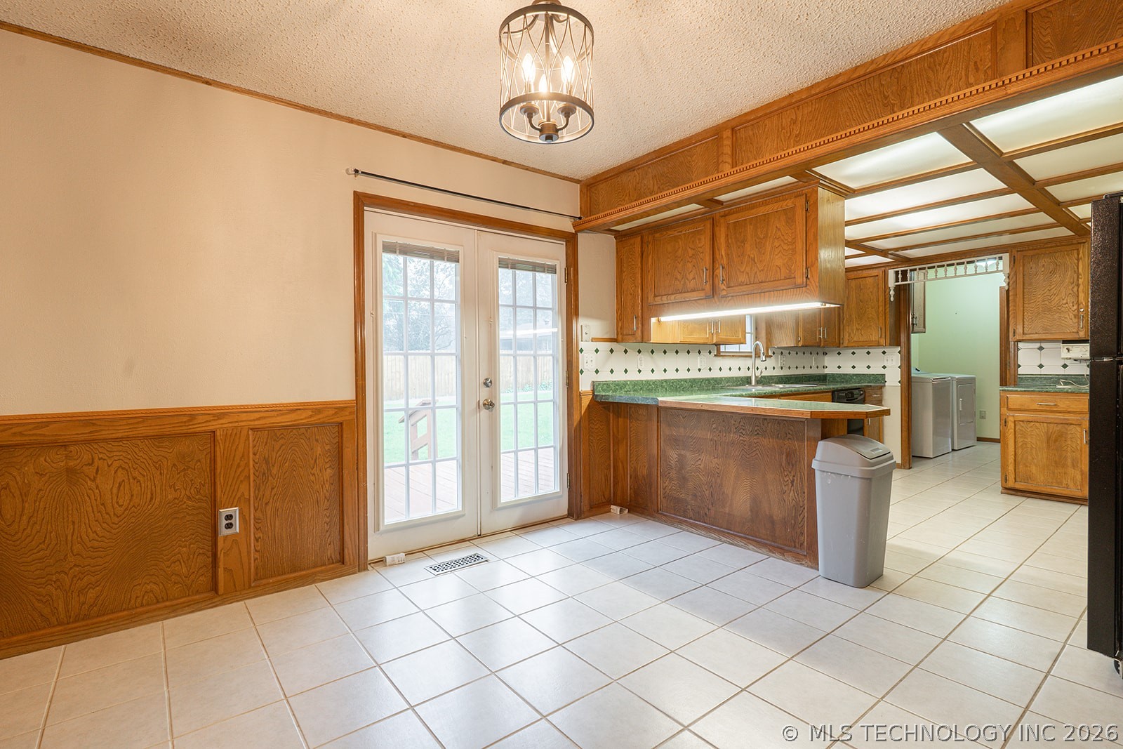 902 S Mission Avenue Property Photo 7