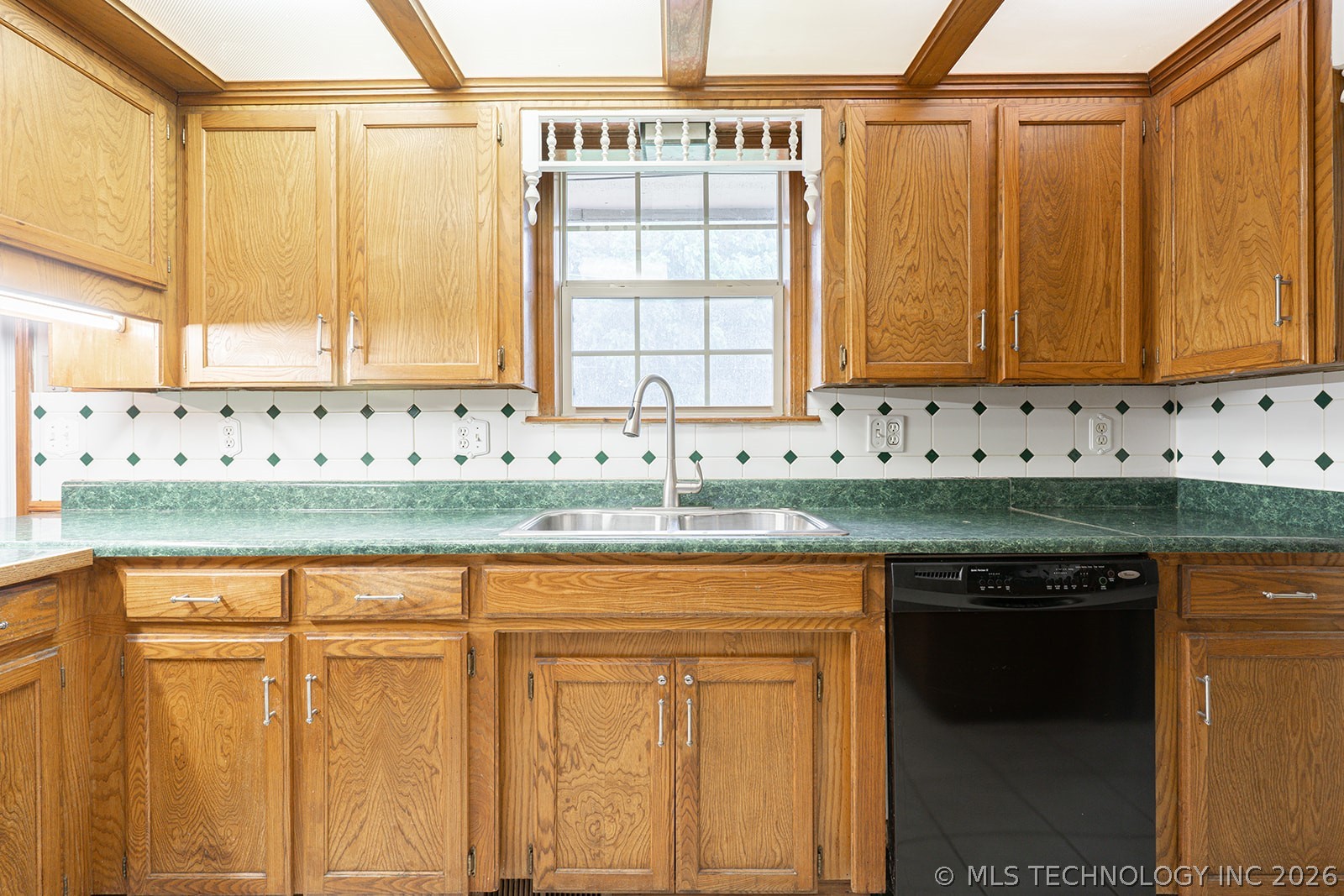 902 S Mission Avenue Property Photo 11