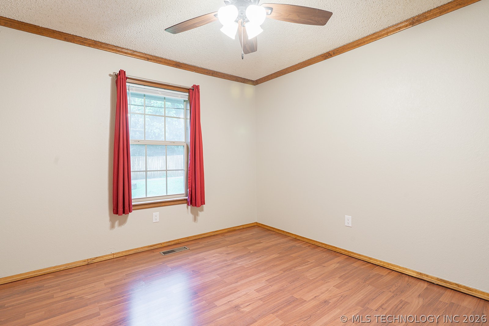 902 S Mission Avenue Property Photo 21