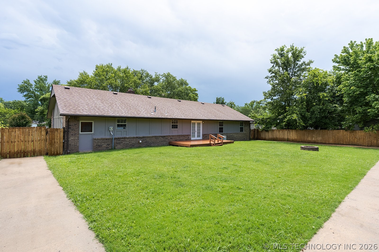 902 S Mission Avenue Property Photo 32