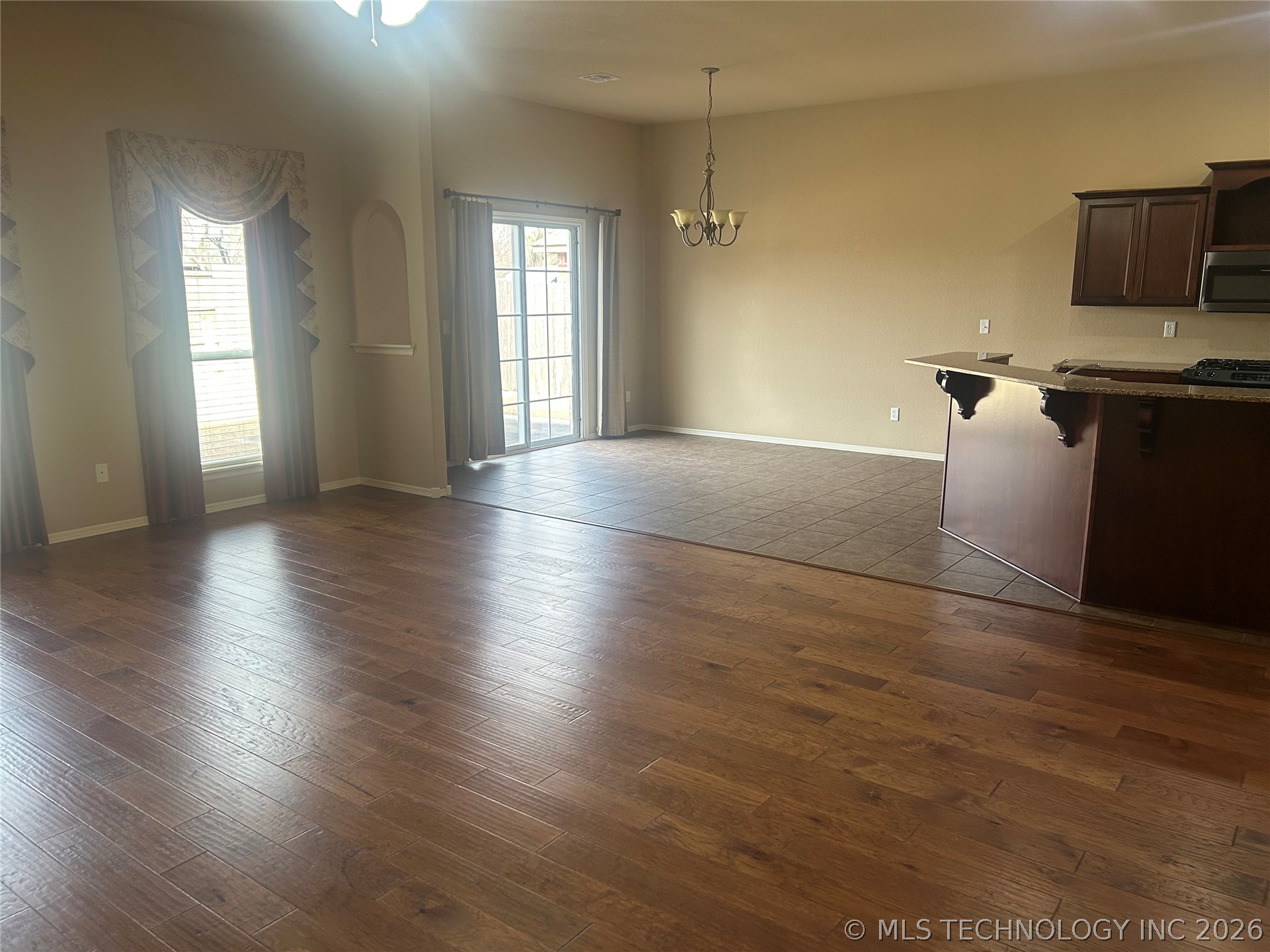 14009 E 101st Street N Property Photo 12