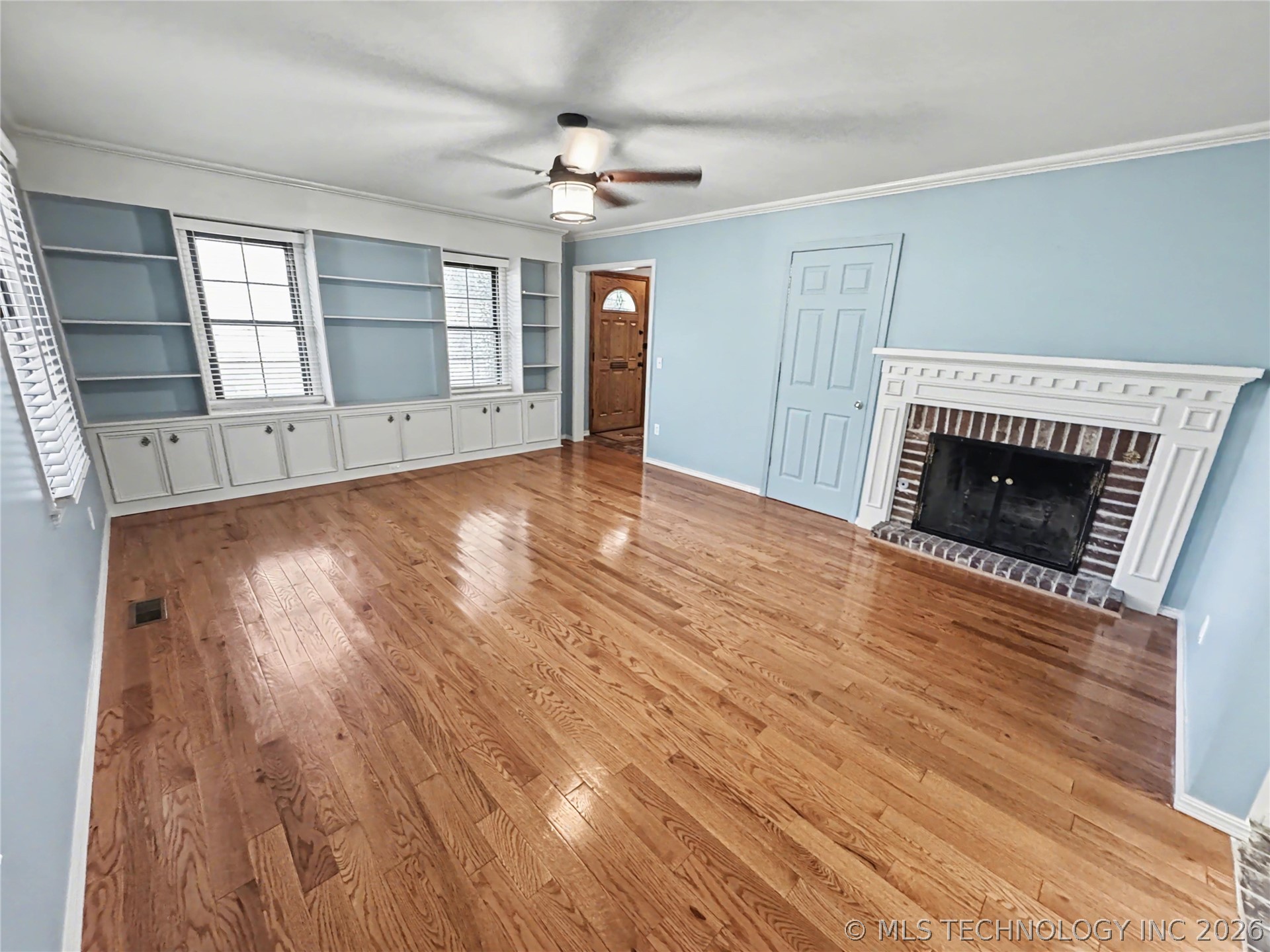 425 E Seneca Street Property Photo 11