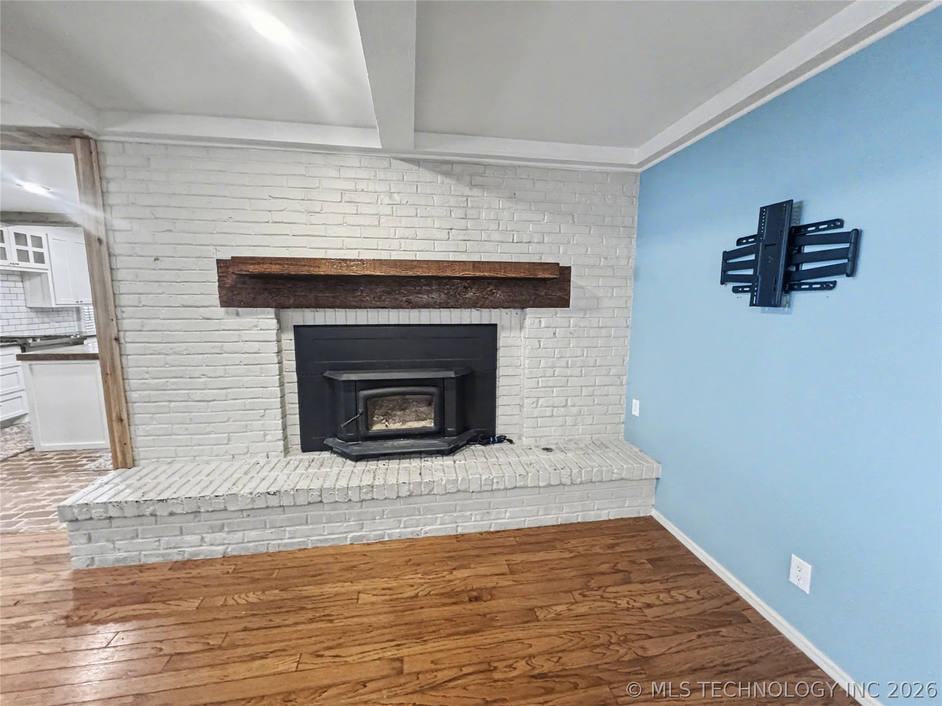 425 E Seneca Street Property Photo 33