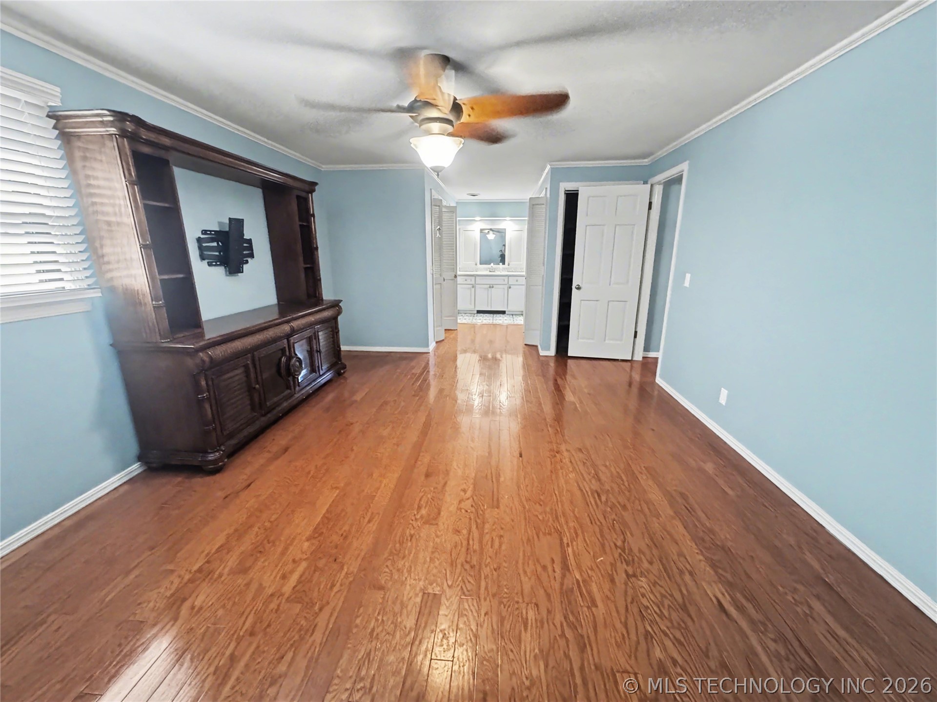 425 E Seneca Street Property Photo 44