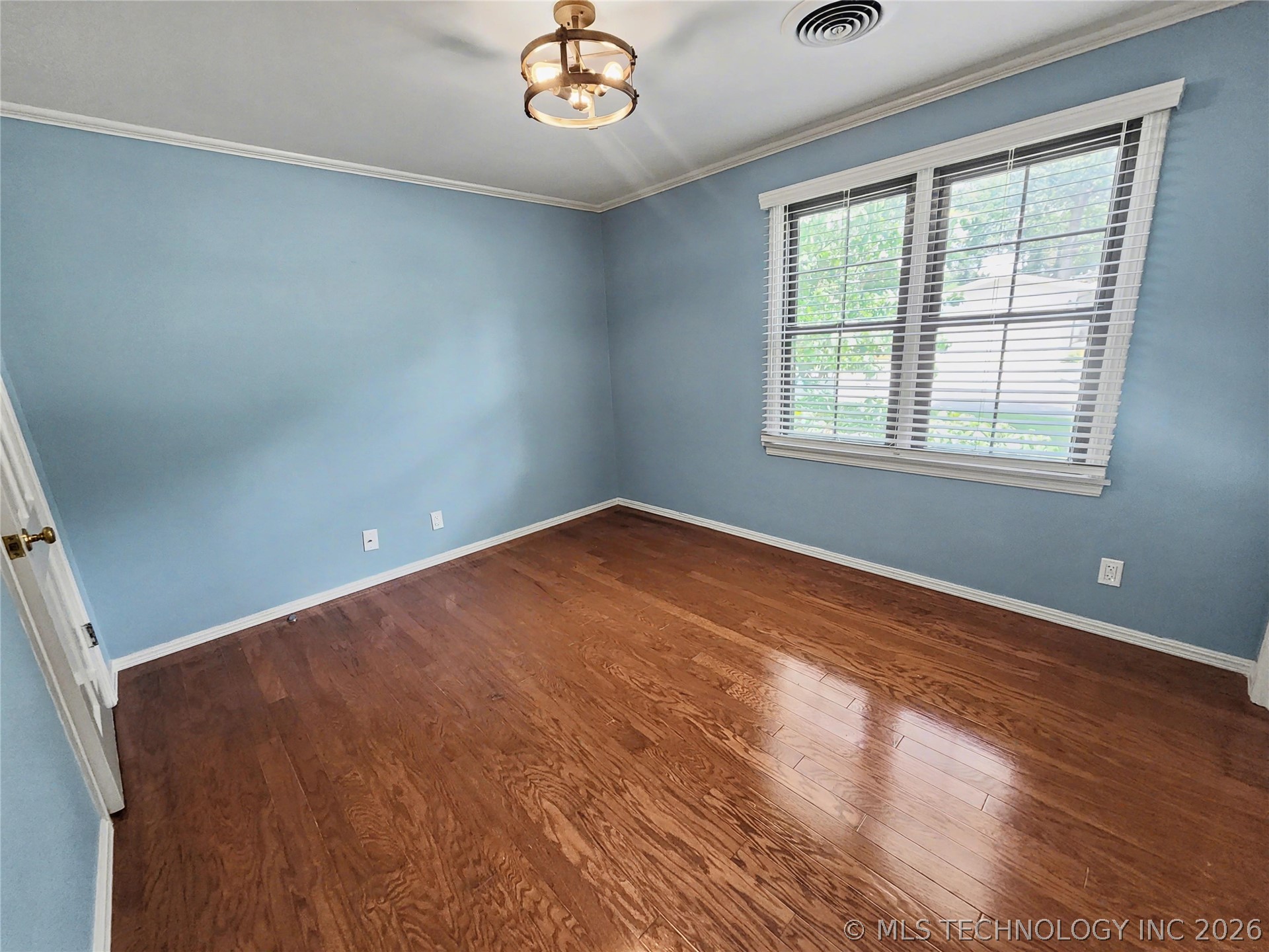 425 E Seneca Street Property Photo 52